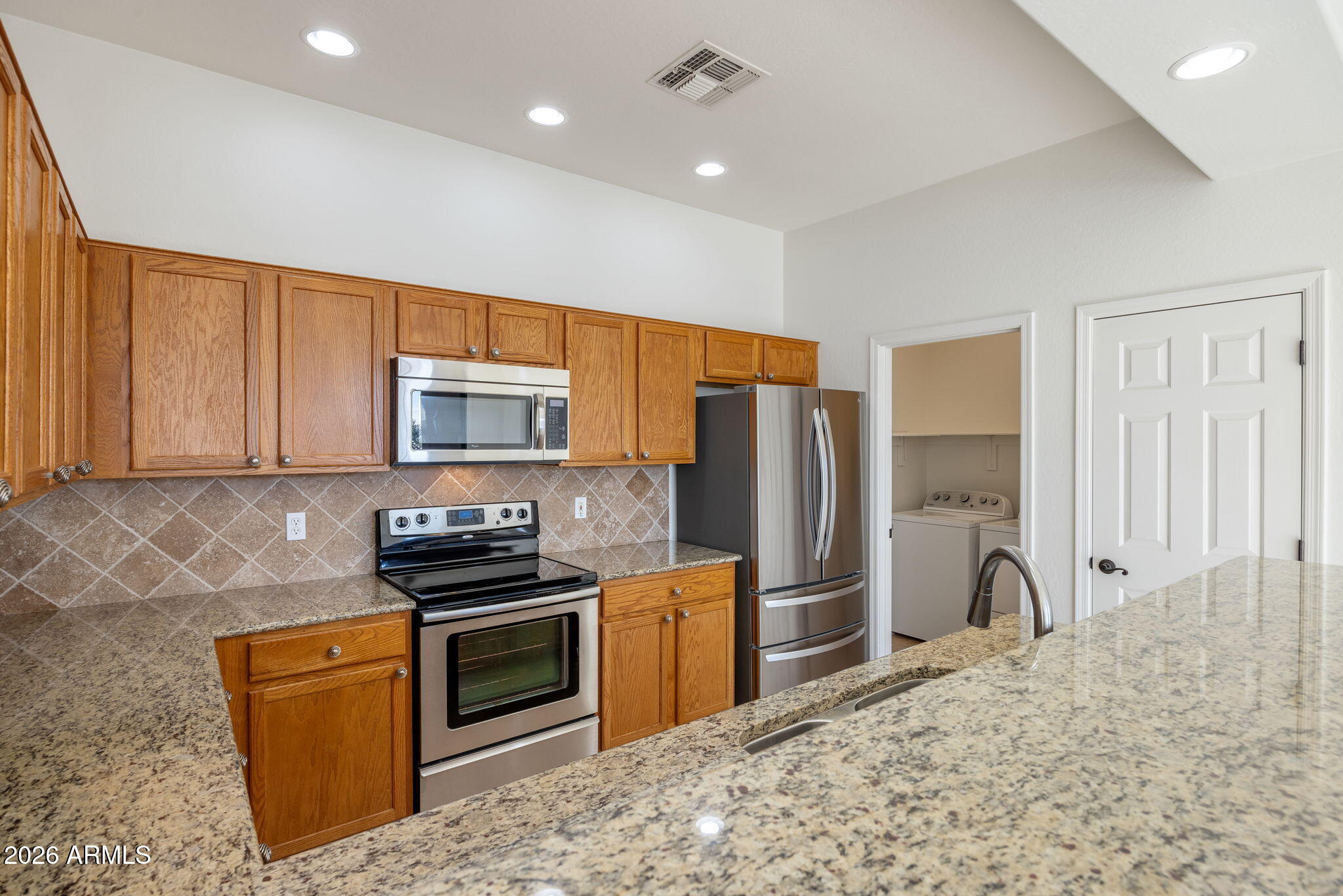 19550 N GRAYHAWK Drive 2011