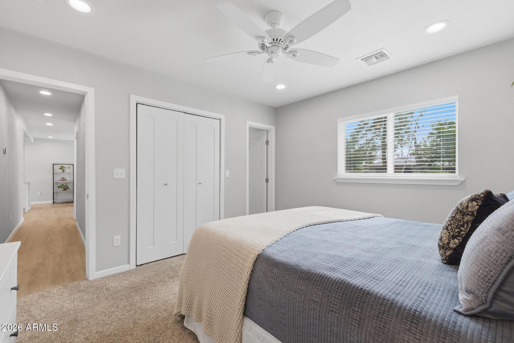 2030 E WHITTON Avenue