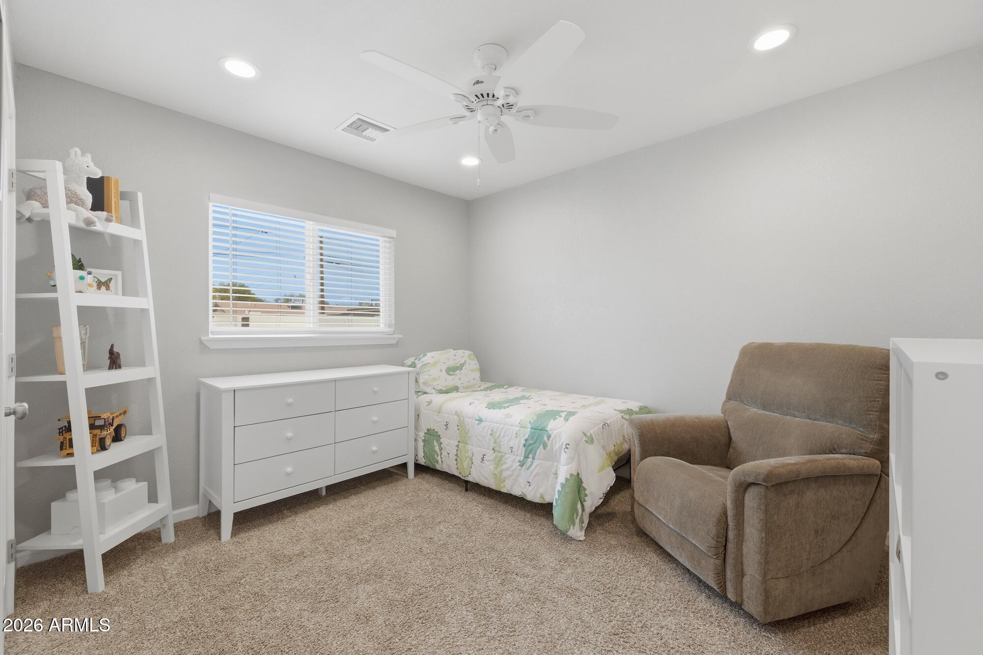 2030 E WHITTON Avenue