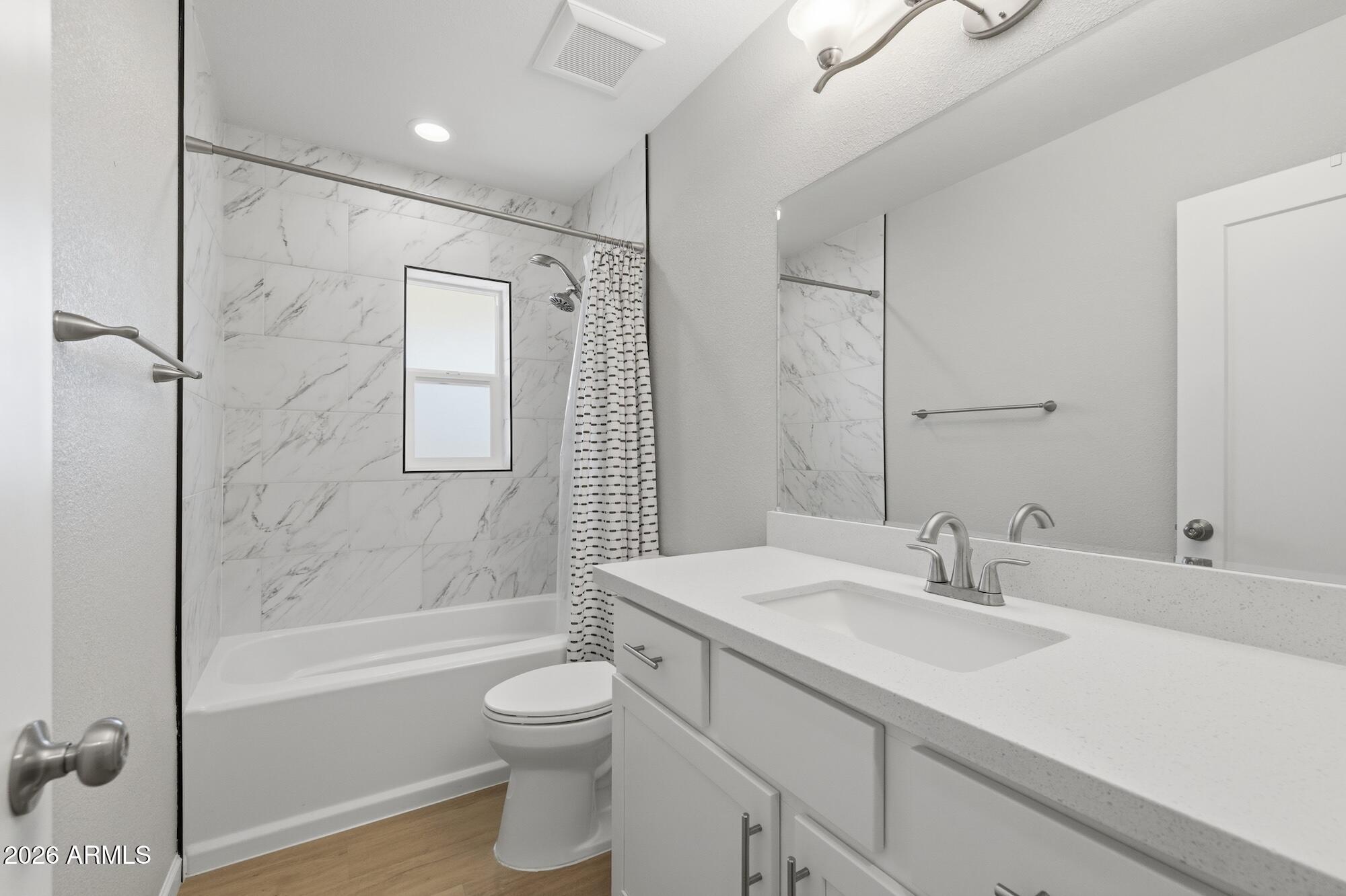 2030 E WHITTON Avenue