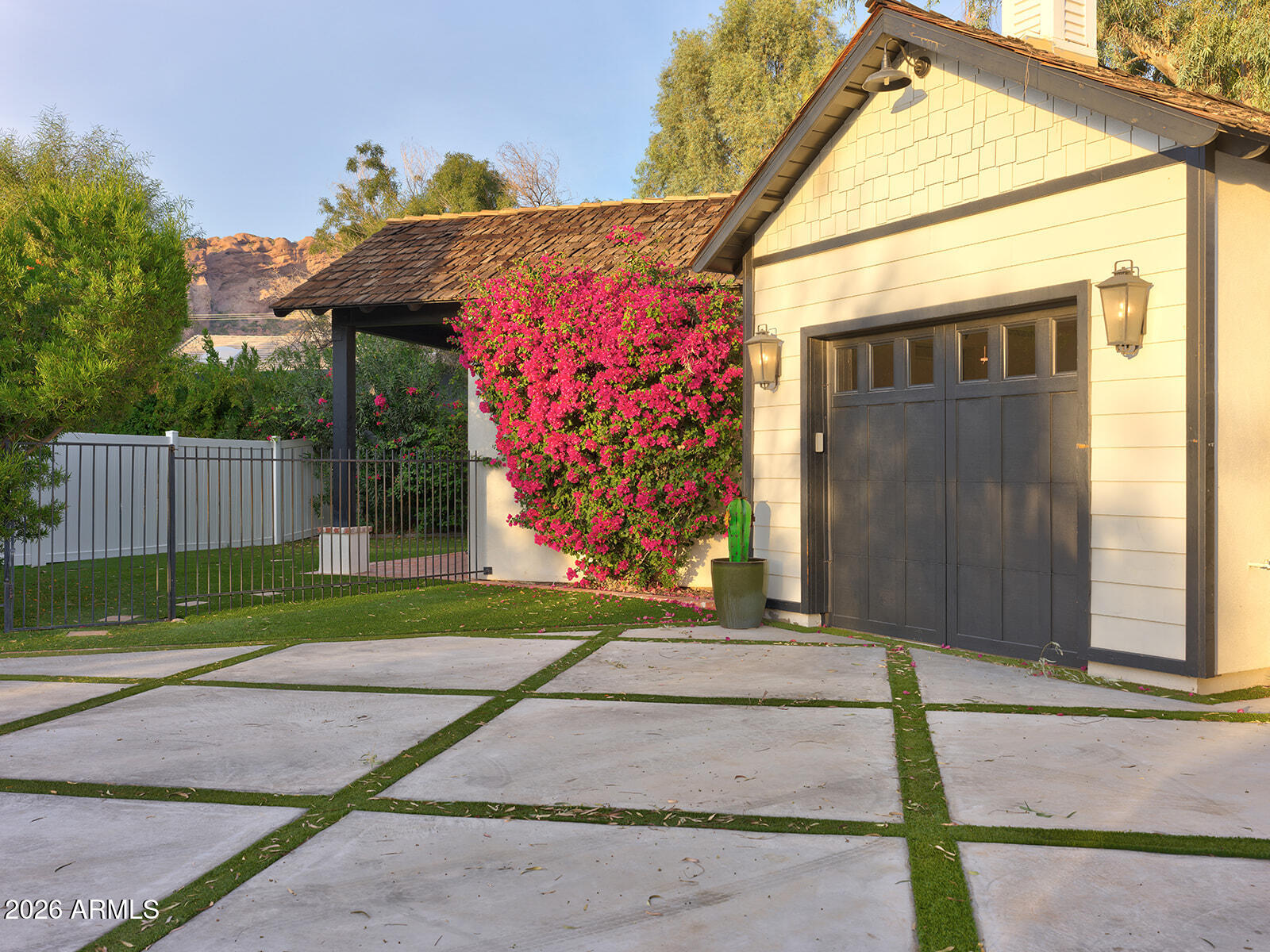 4732 N DROMEDARY Road