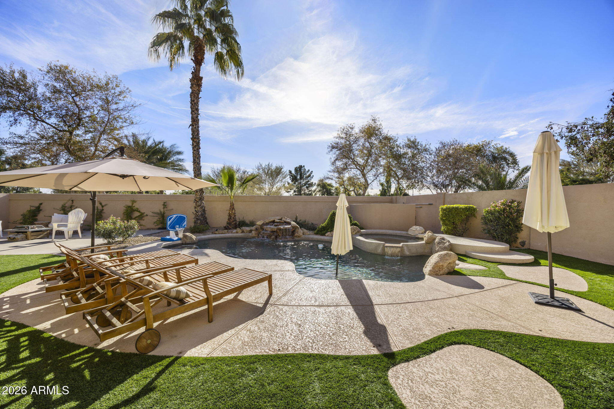 1631 W PRESCOTT Drive