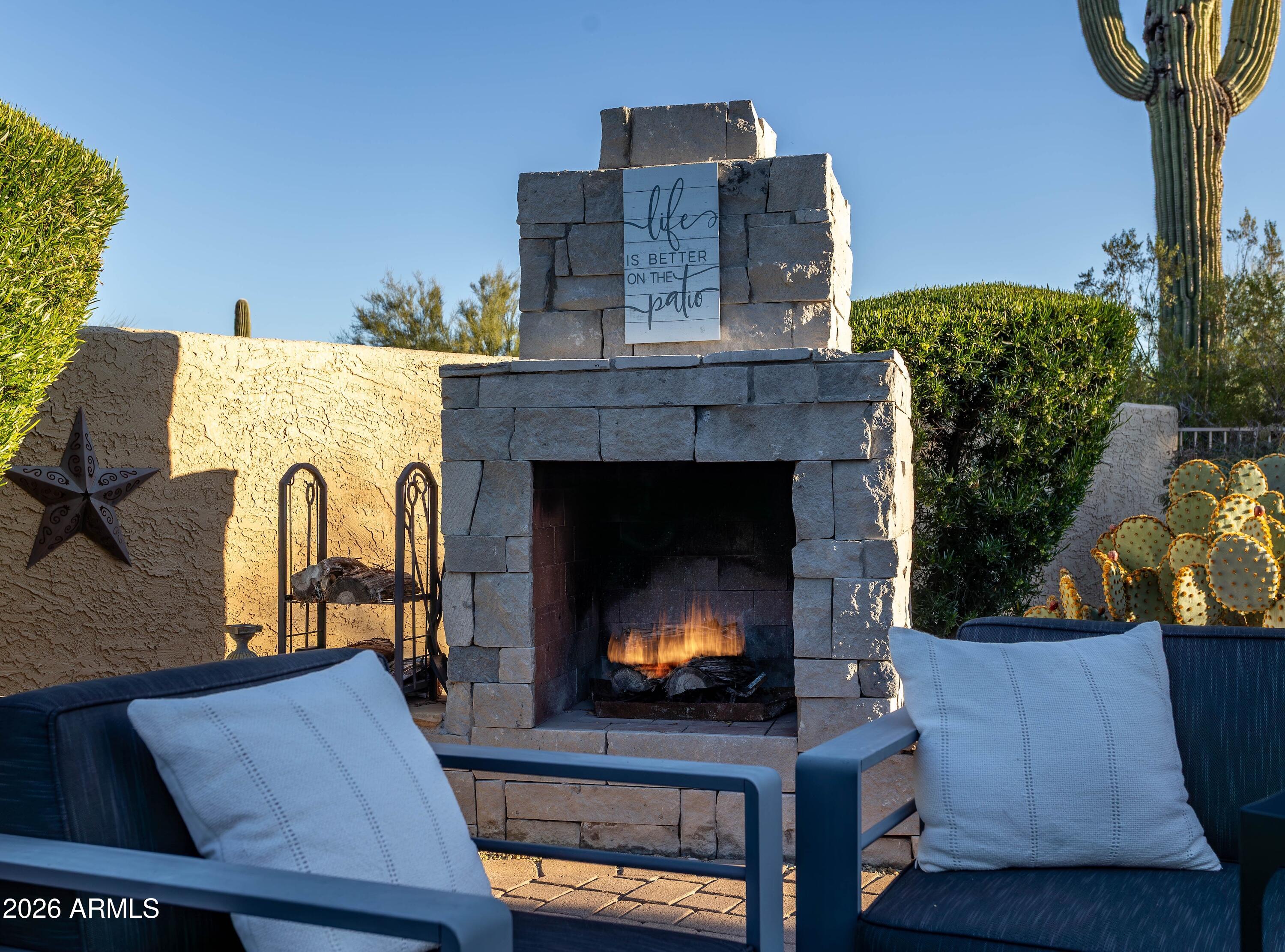 4727 E RANCHO CALIENTE Drive