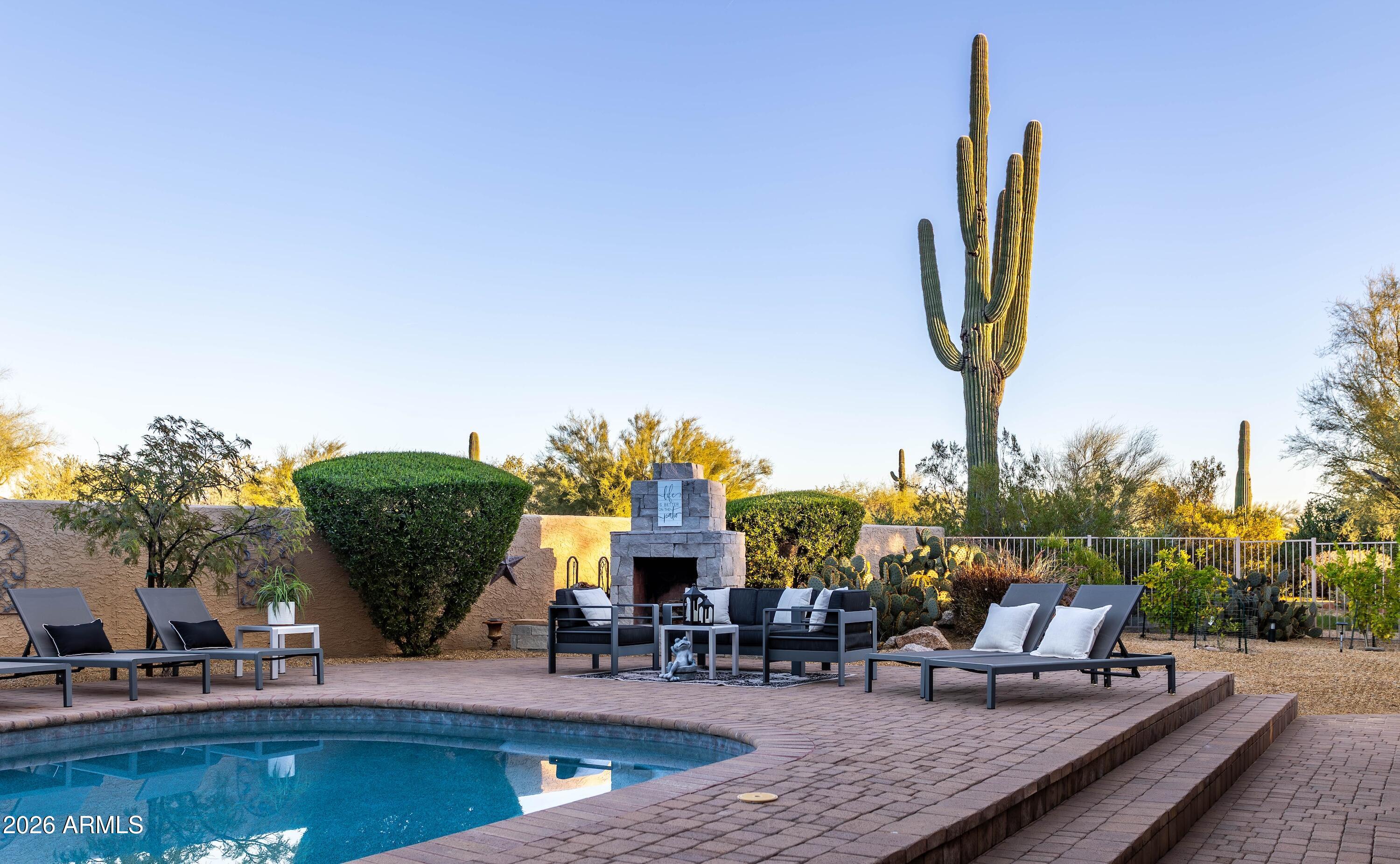 4727 E RANCHO CALIENTE Drive