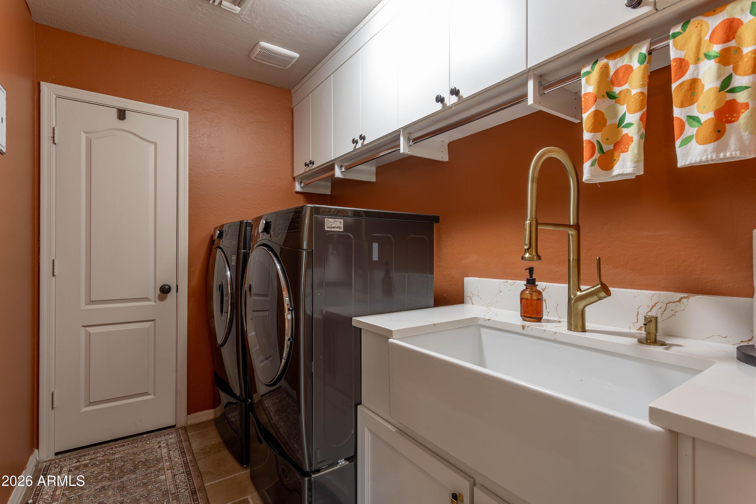 4727 E RANCHO CALIENTE Drive