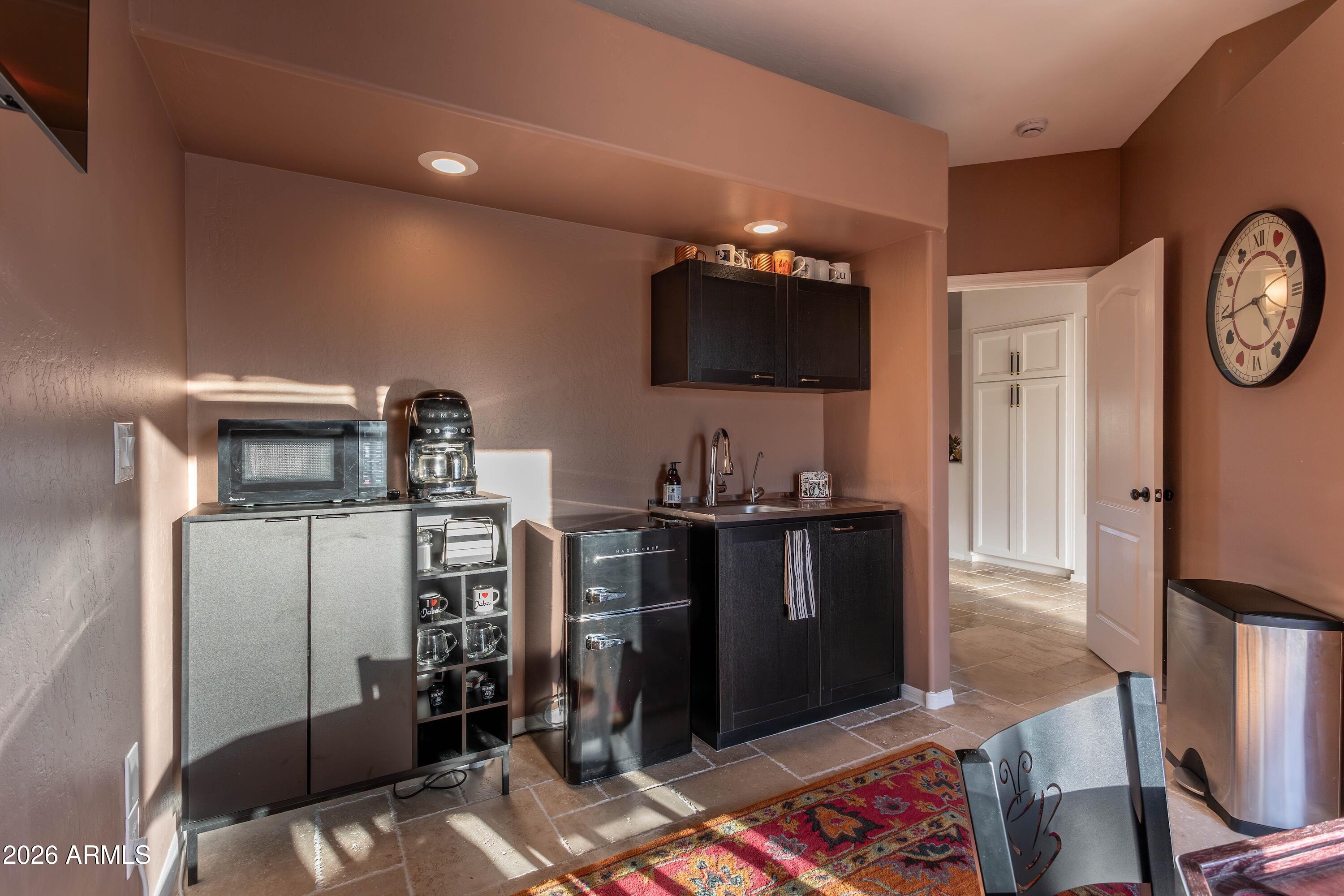 4727 E RANCHO CALIENTE Drive