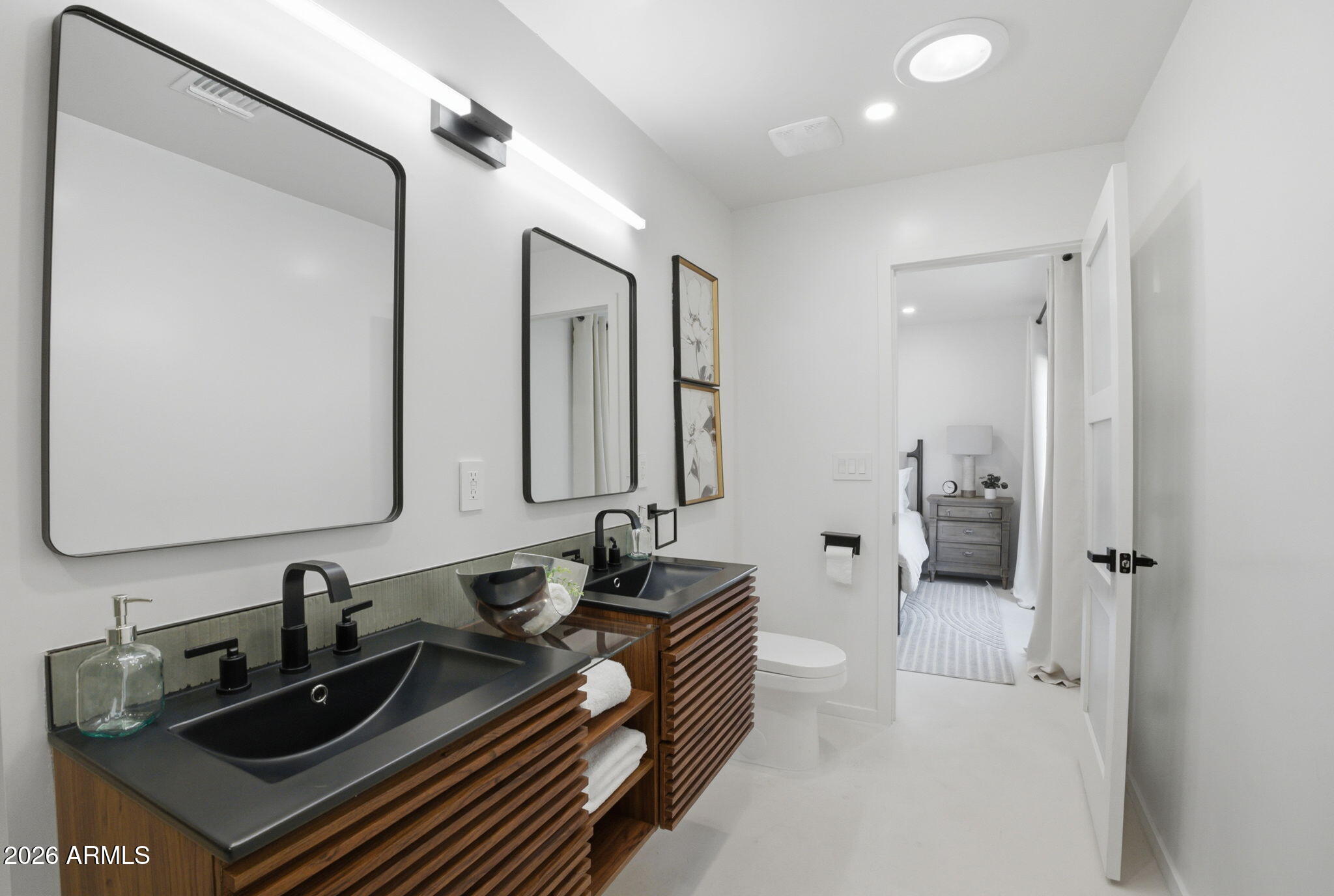 1703 N 74TH Place