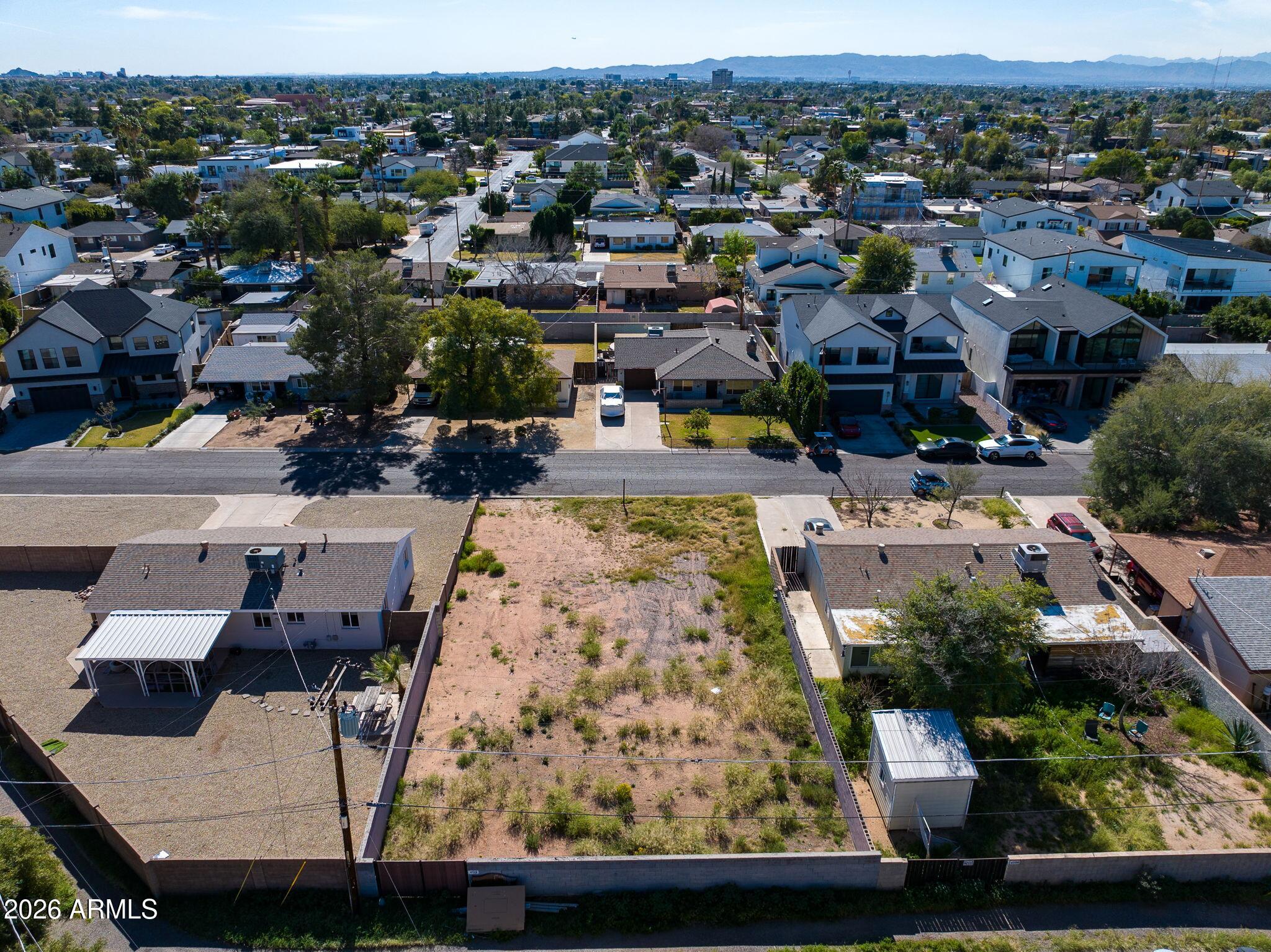 4512 E TURNEY Avenue 129