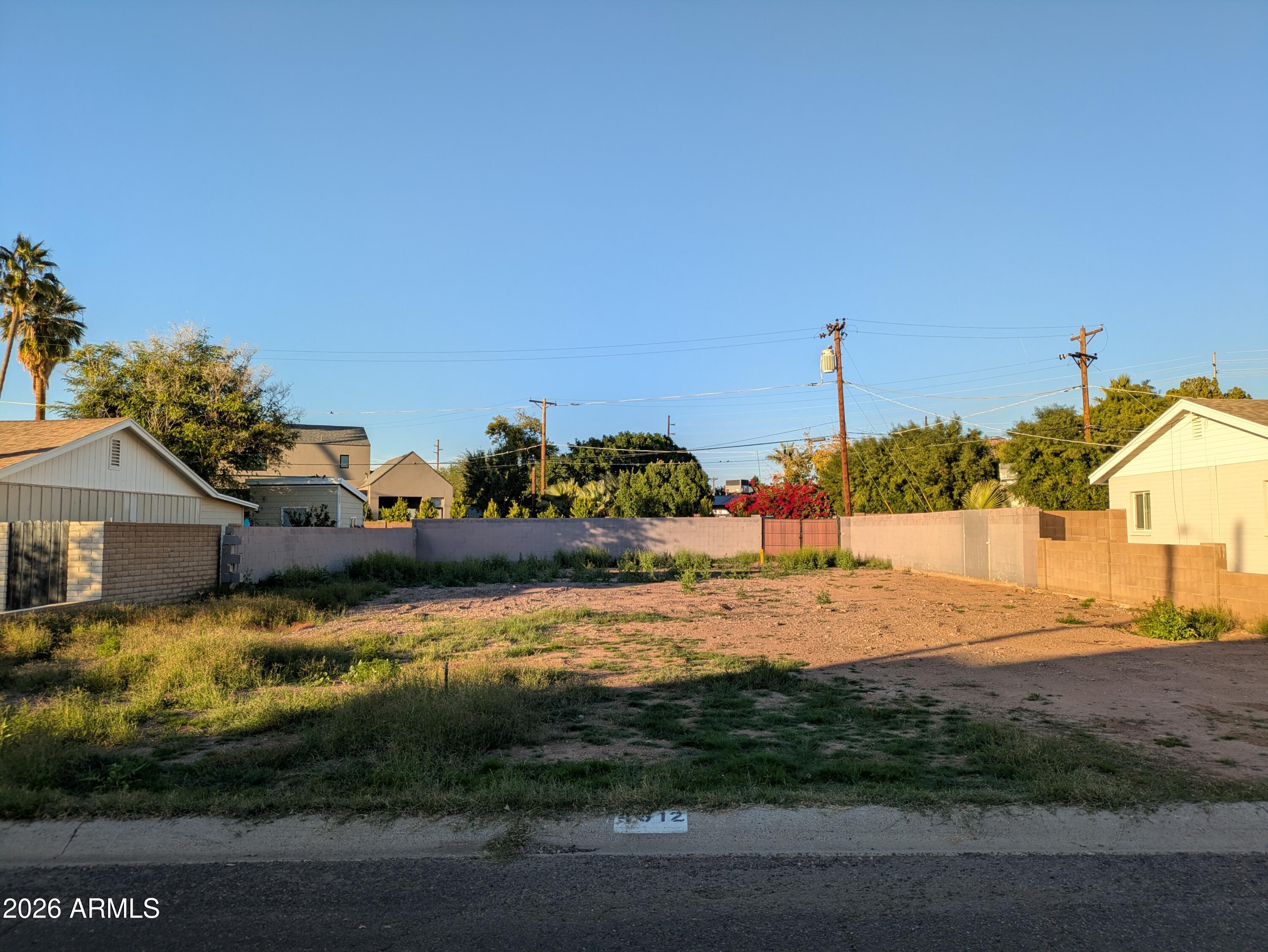 4512 E TURNEY Avenue 129