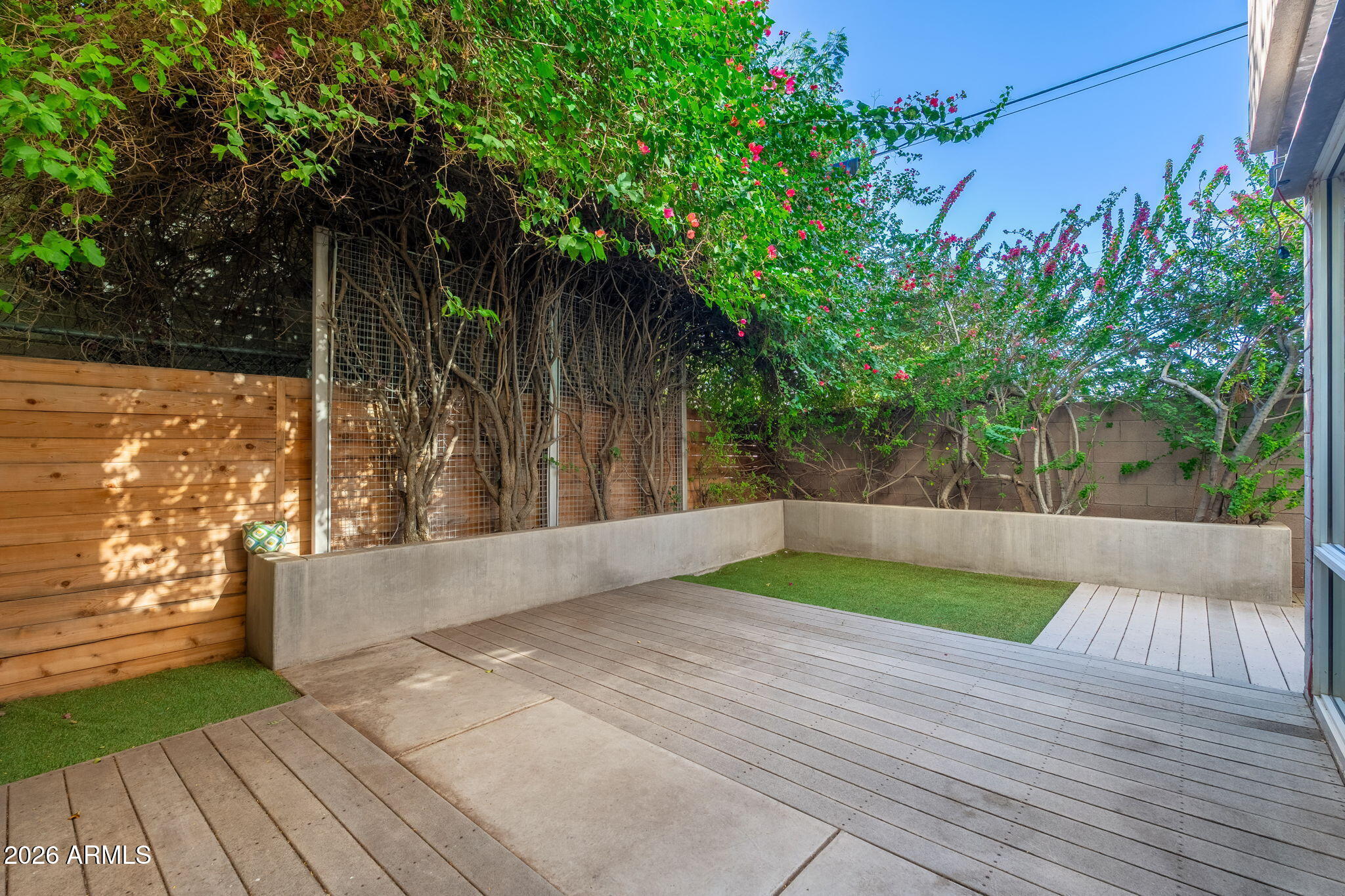 727 E PORTLAND Street 6