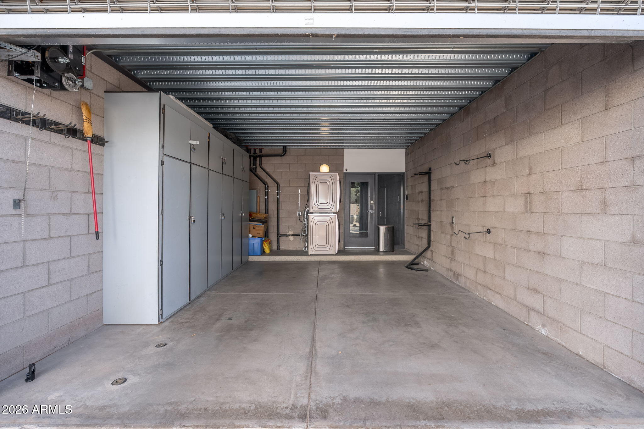 727 E PORTLAND Street 6