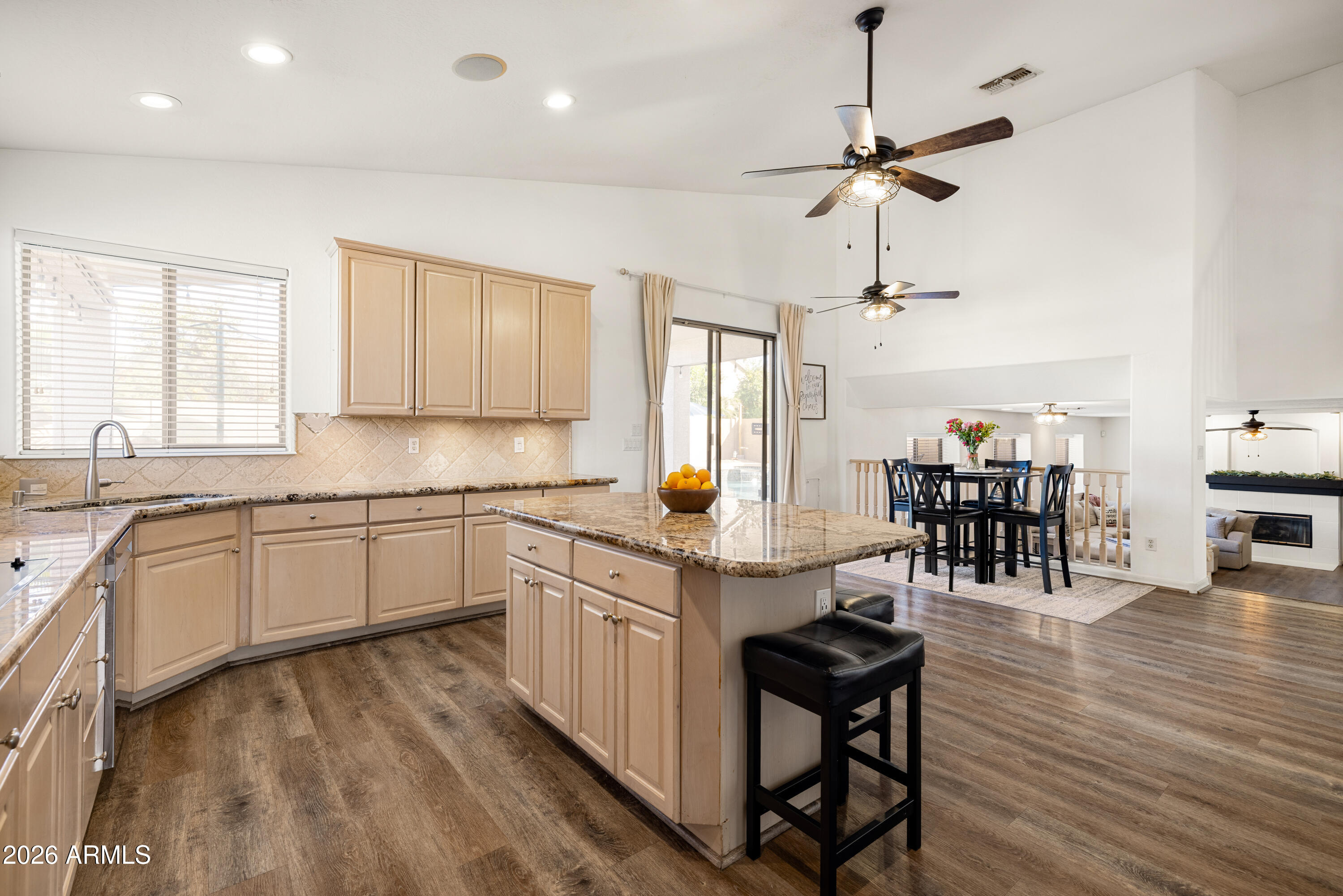 7042 W MORNING DOVE Drive