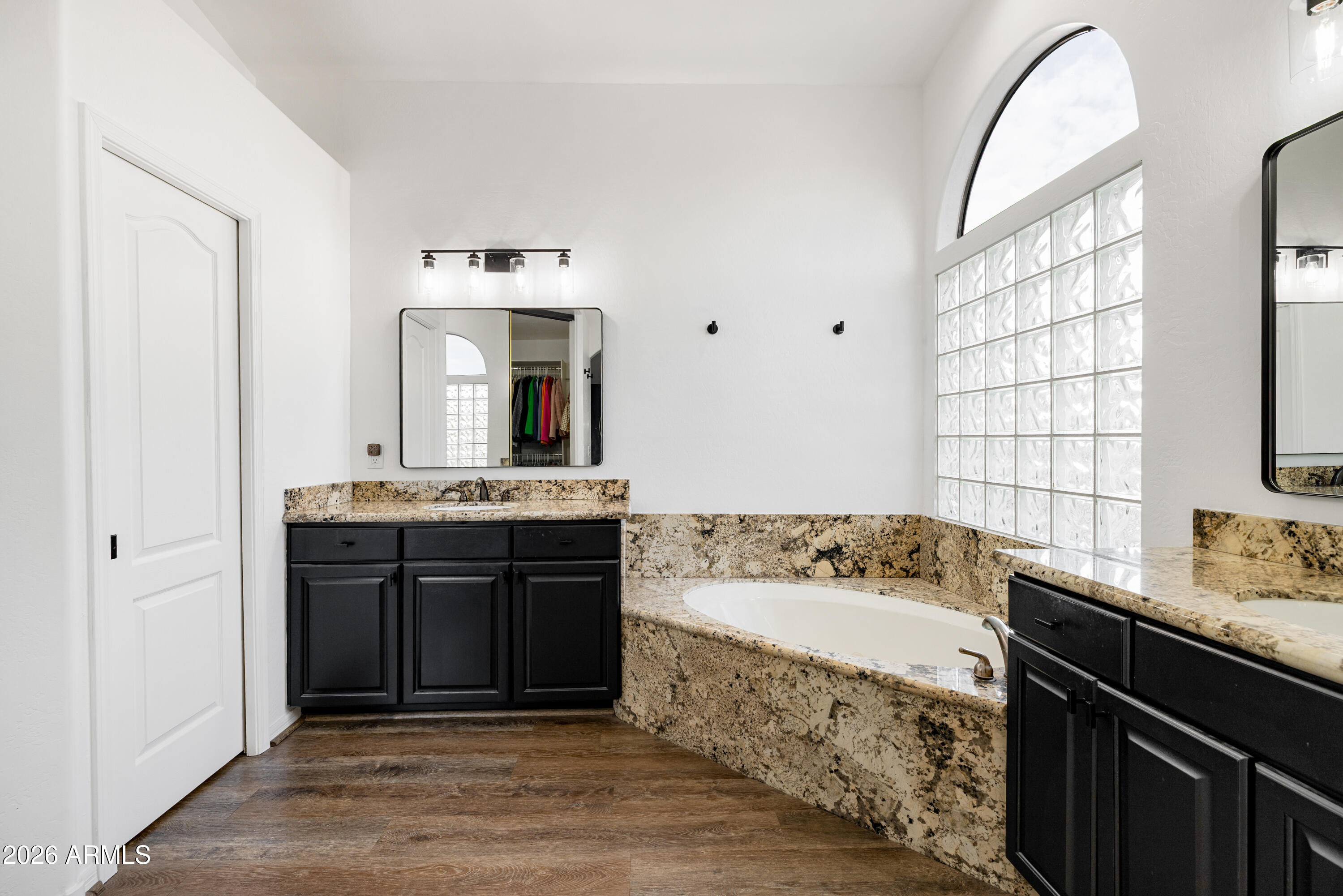 7042 W MORNING DOVE Drive