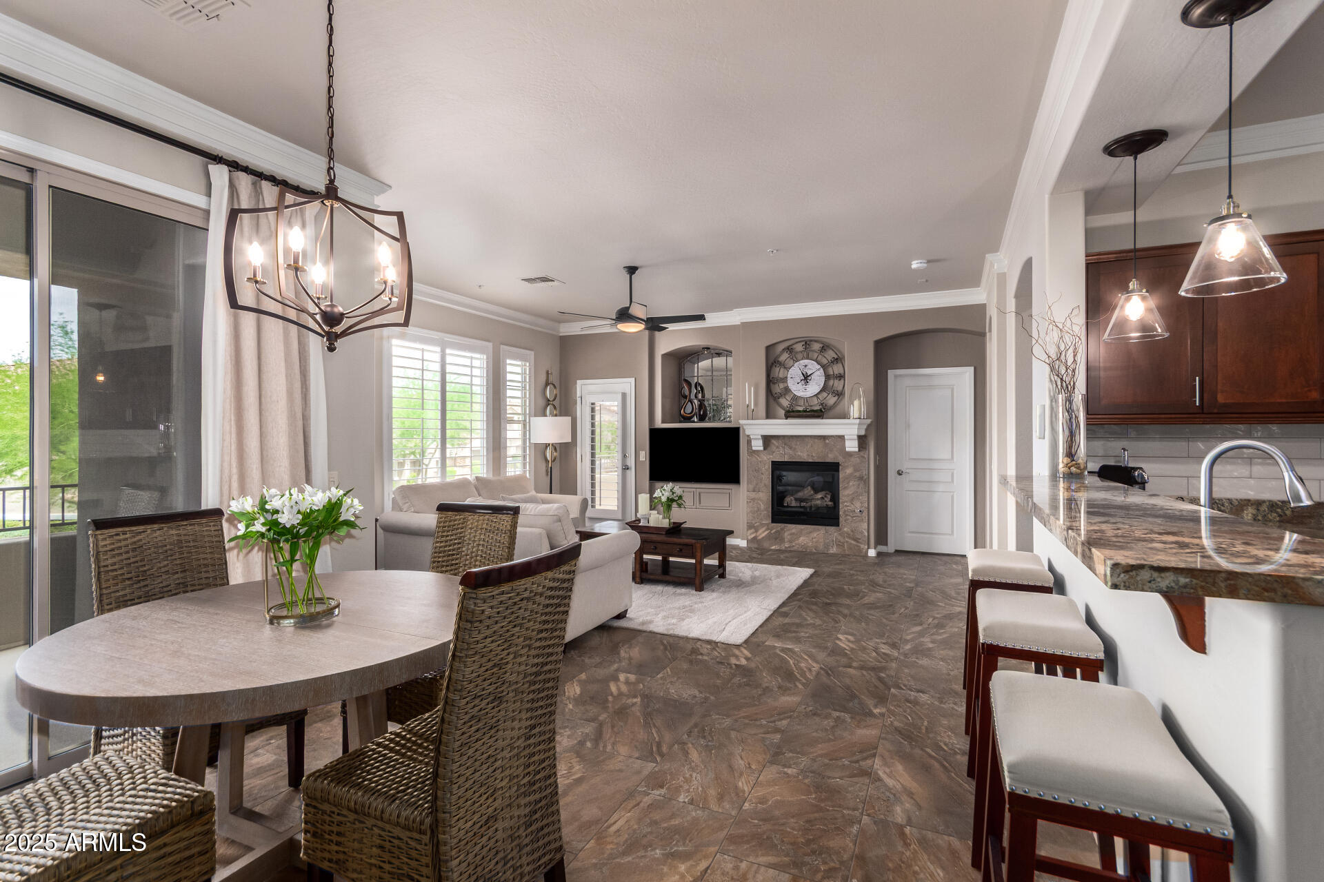 19475 N GRAYHAWK Drive 2121