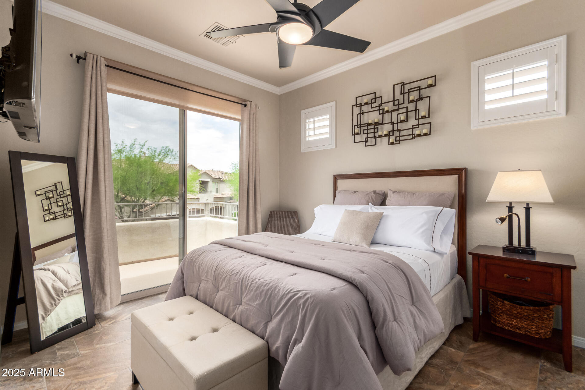 19475 N GRAYHAWK Drive 2121