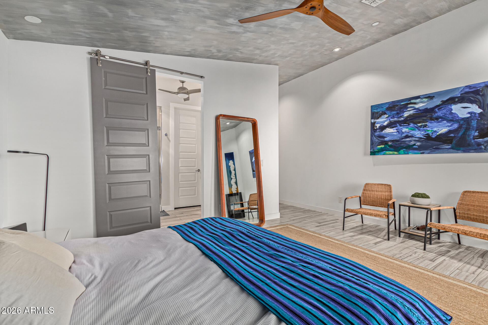 8302 E HEATHERBRAE Drive