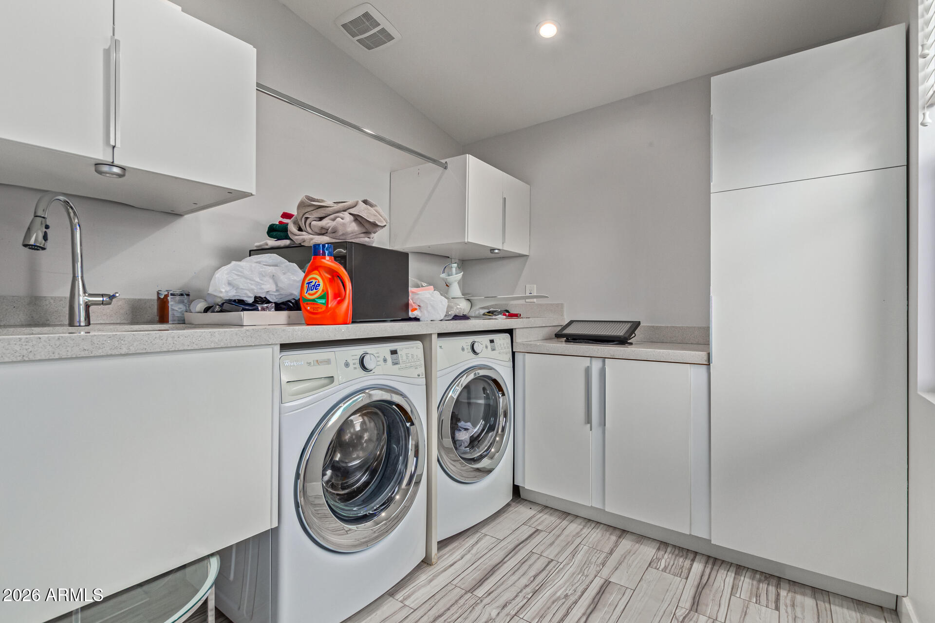 8302 E HEATHERBRAE Drive