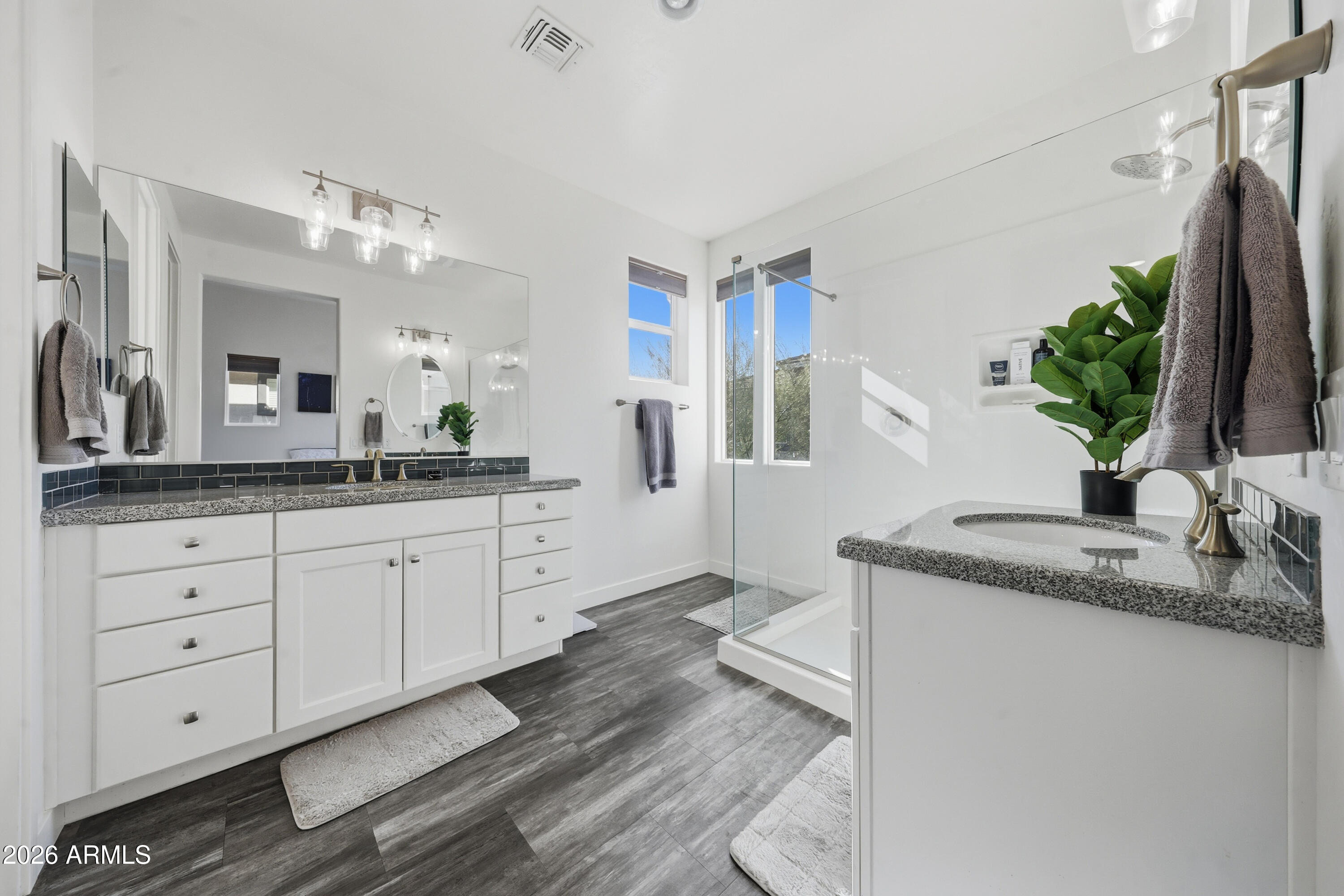 11900 N 32ND Street 17