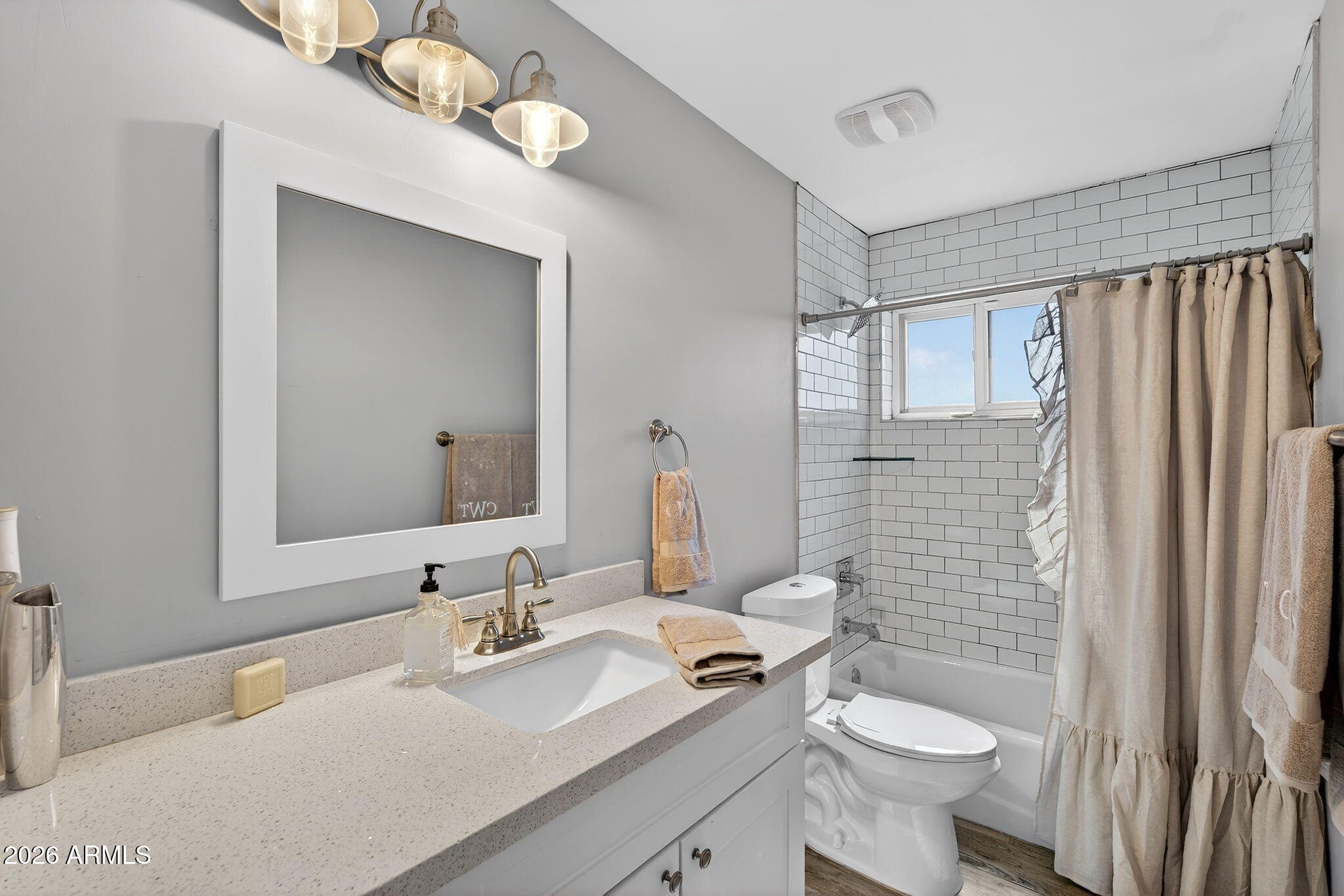 1314 E PALO VERDE Drive