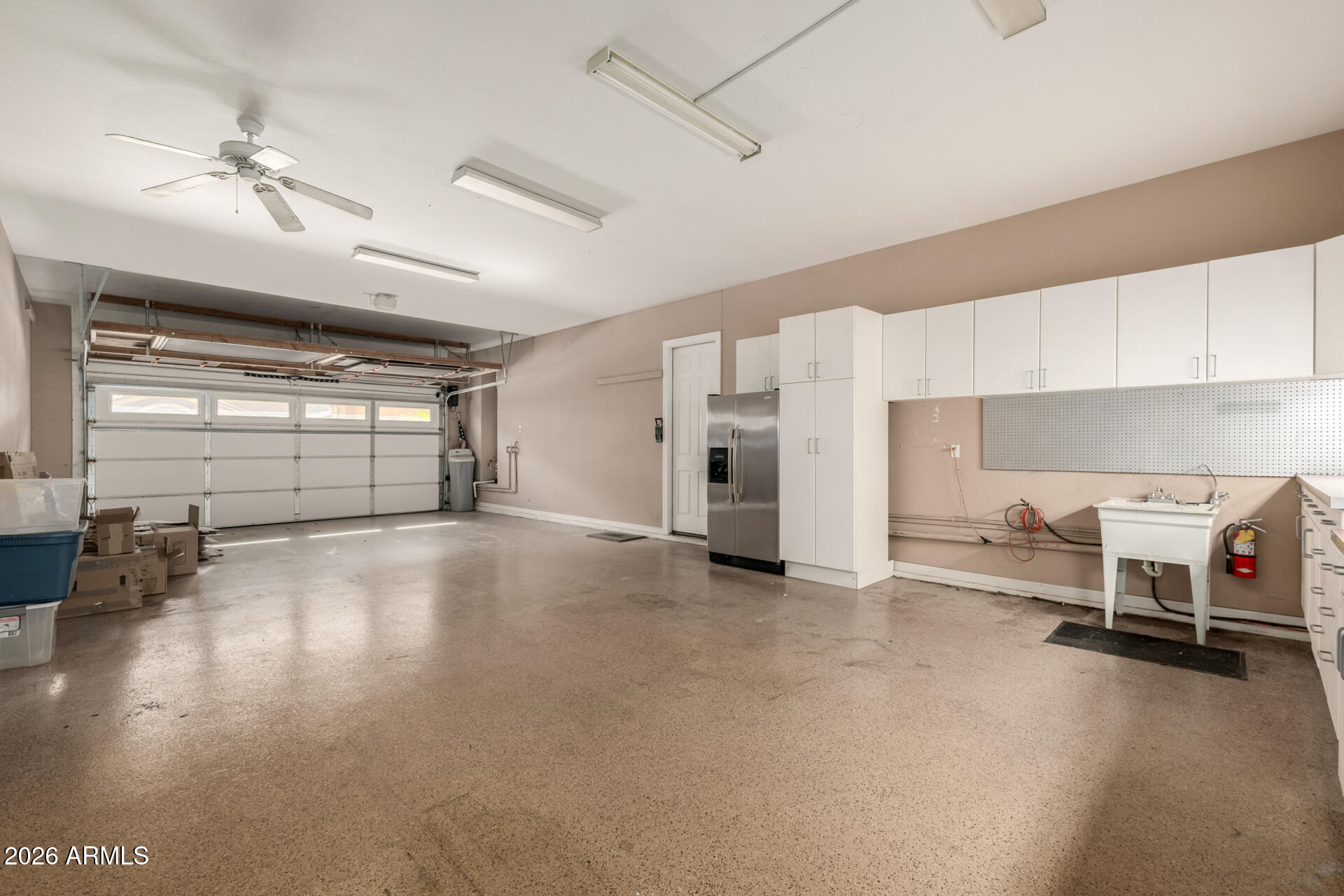 2438 E IRIS Drive