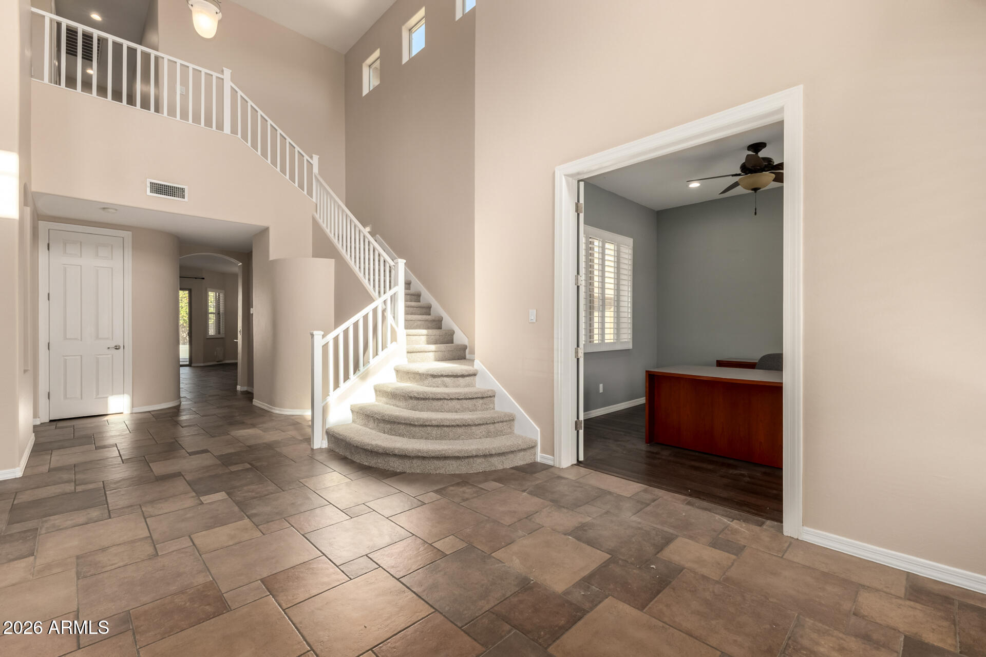 2438 E IRIS Drive