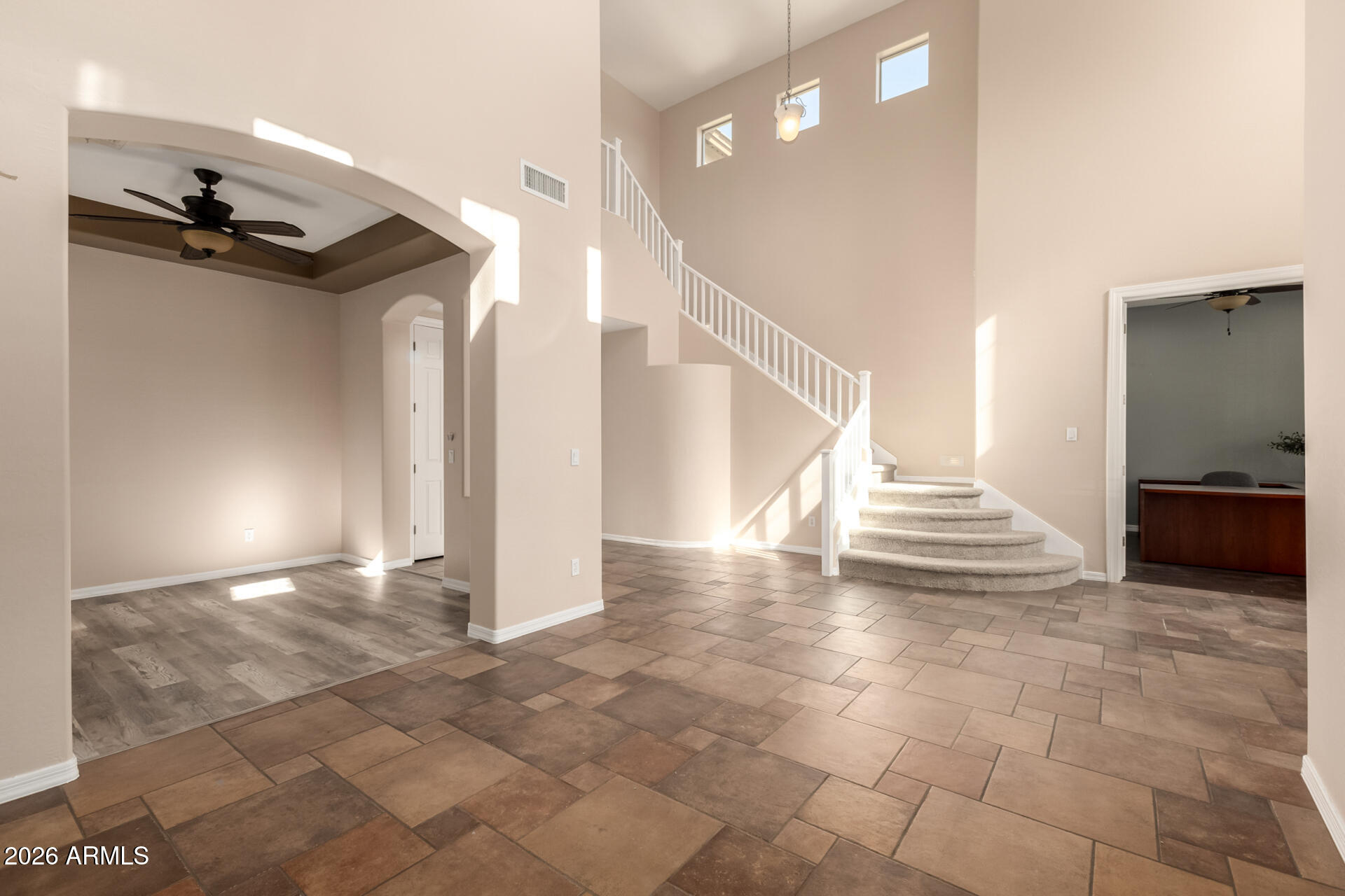 2438 E IRIS Drive