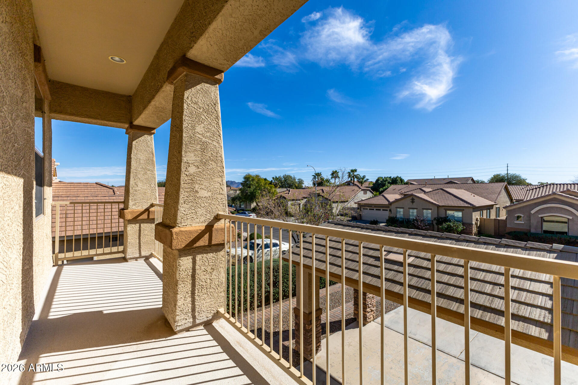 2438 E IRIS Drive