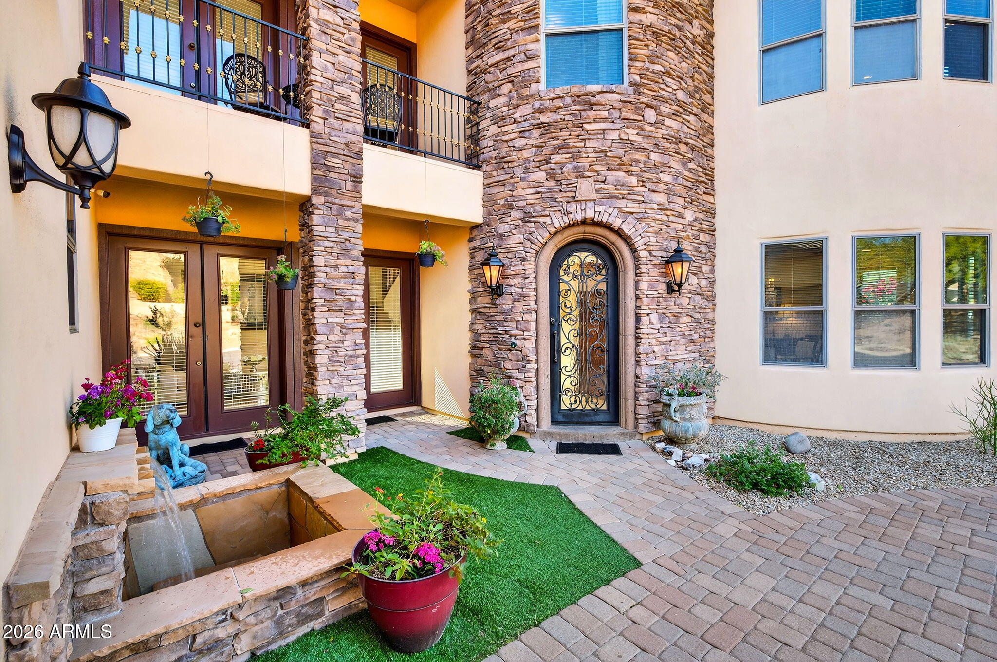 1343 E LUPINE Avenue