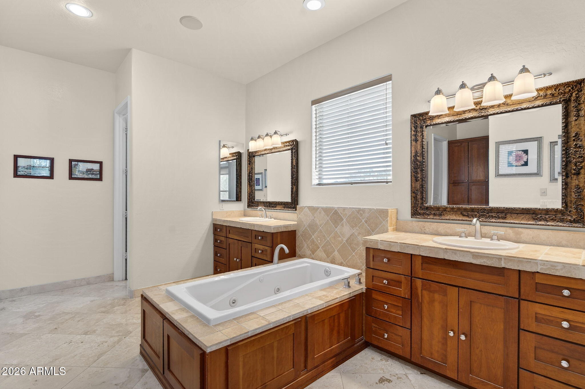 1343 E LUPINE Avenue