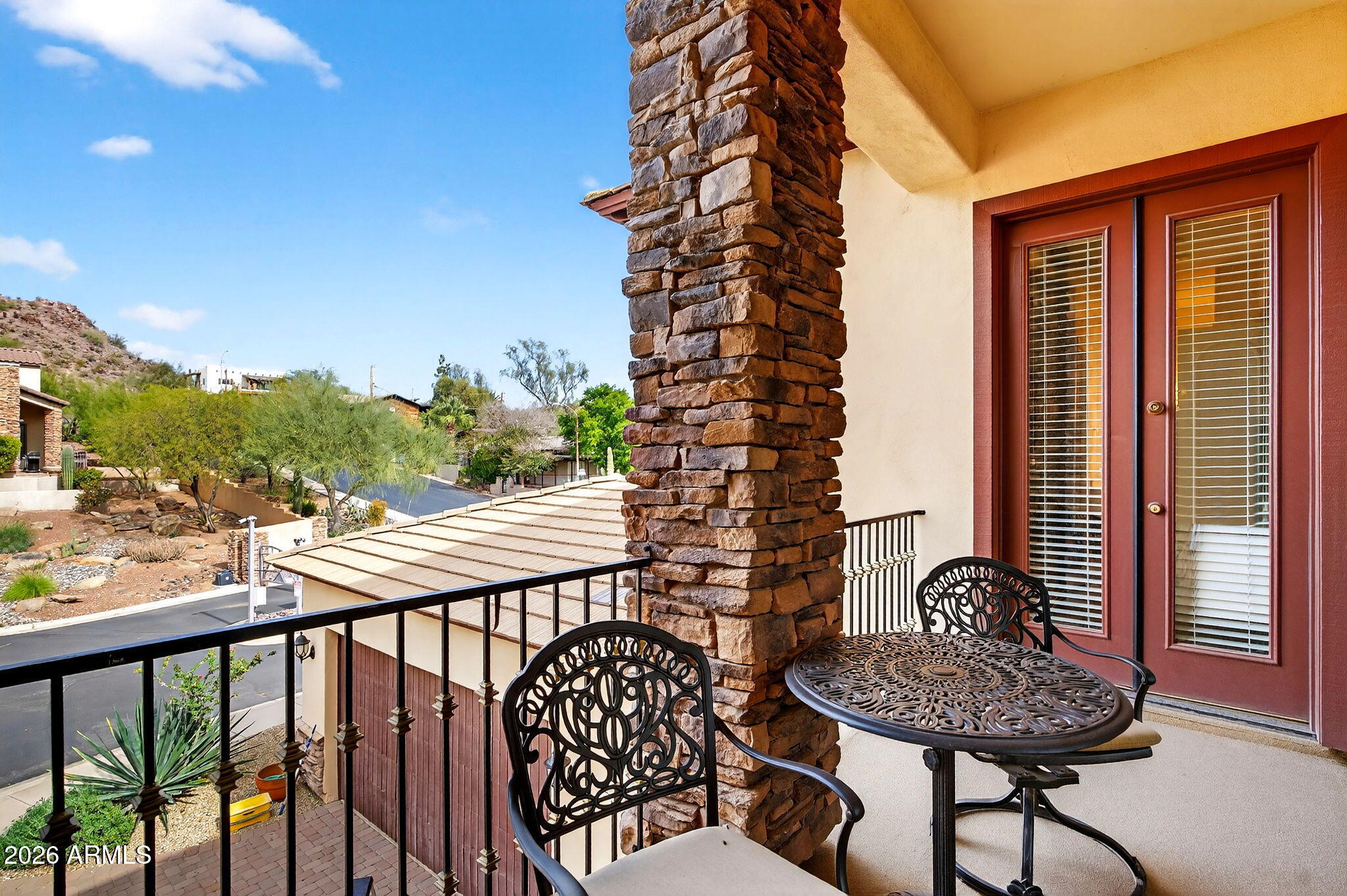 1343 E LUPINE Avenue