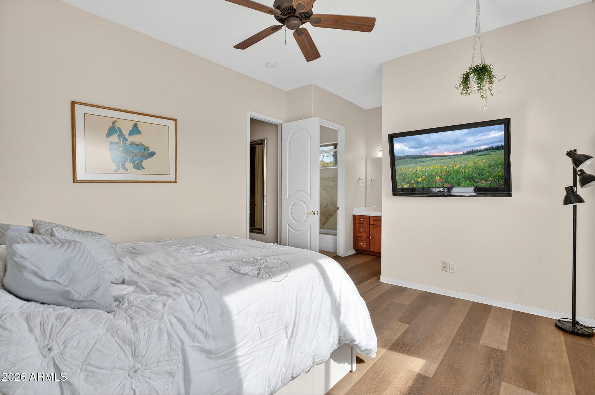 1343 E LUPINE Avenue