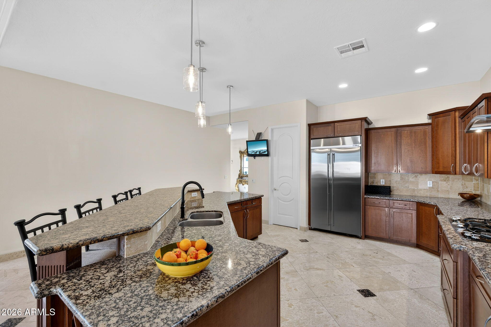 1343 E LUPINE Avenue