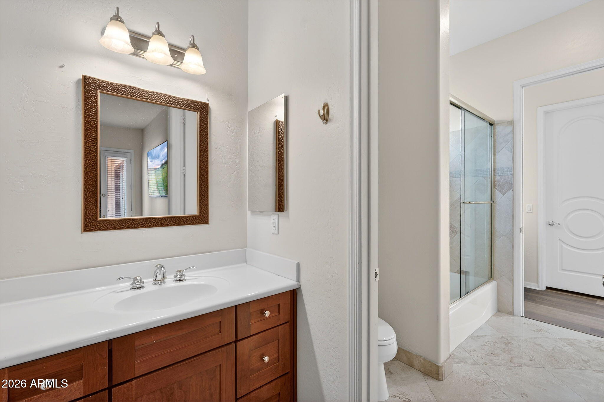 1343 E LUPINE Avenue