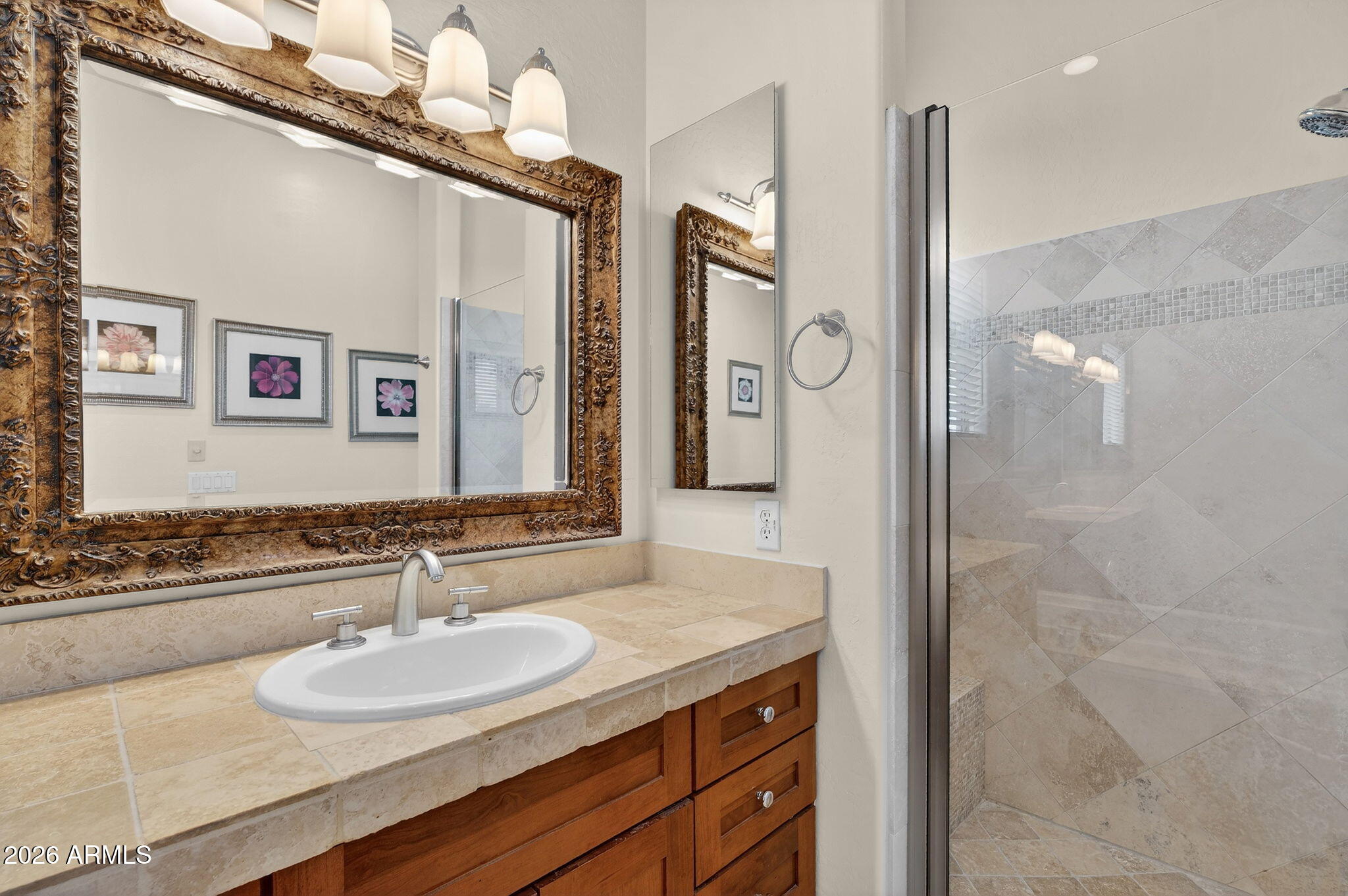 1343 E LUPINE Avenue