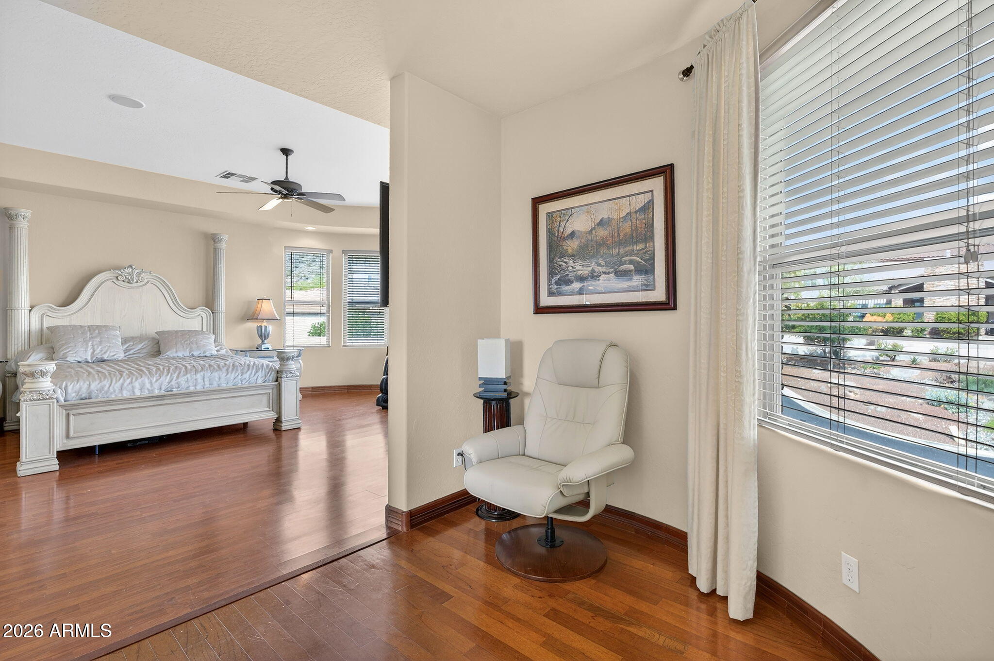 1343 E LUPINE Avenue