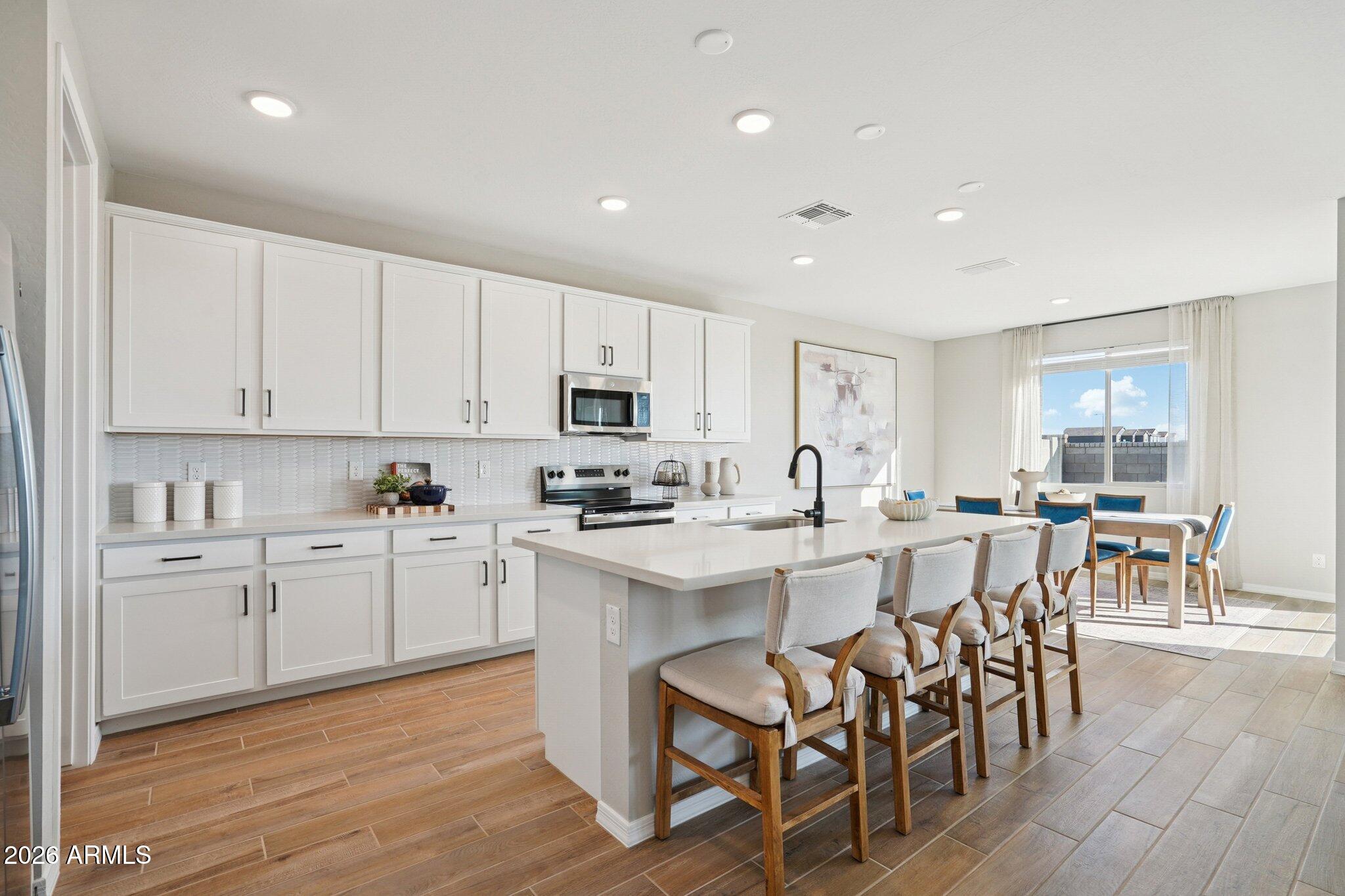 2551 E HOMESTEADER Road