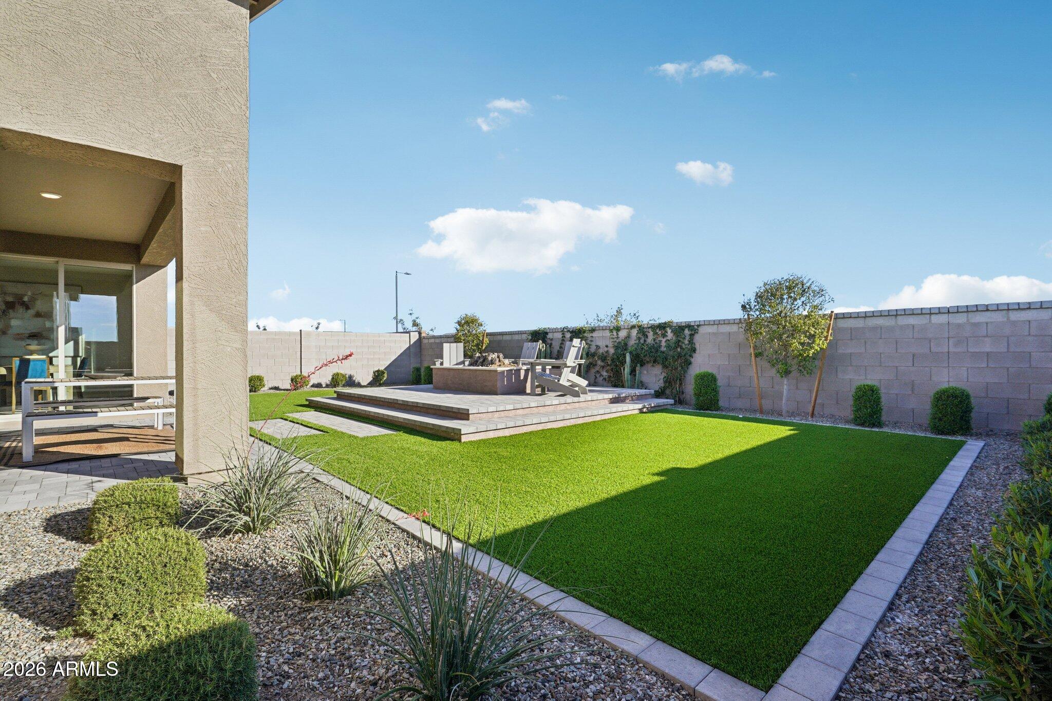 2551 E HOMESTEADER Road