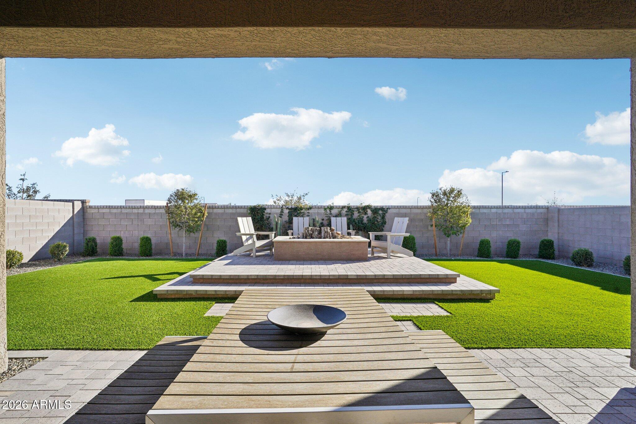 2551 E HOMESTEADER Road