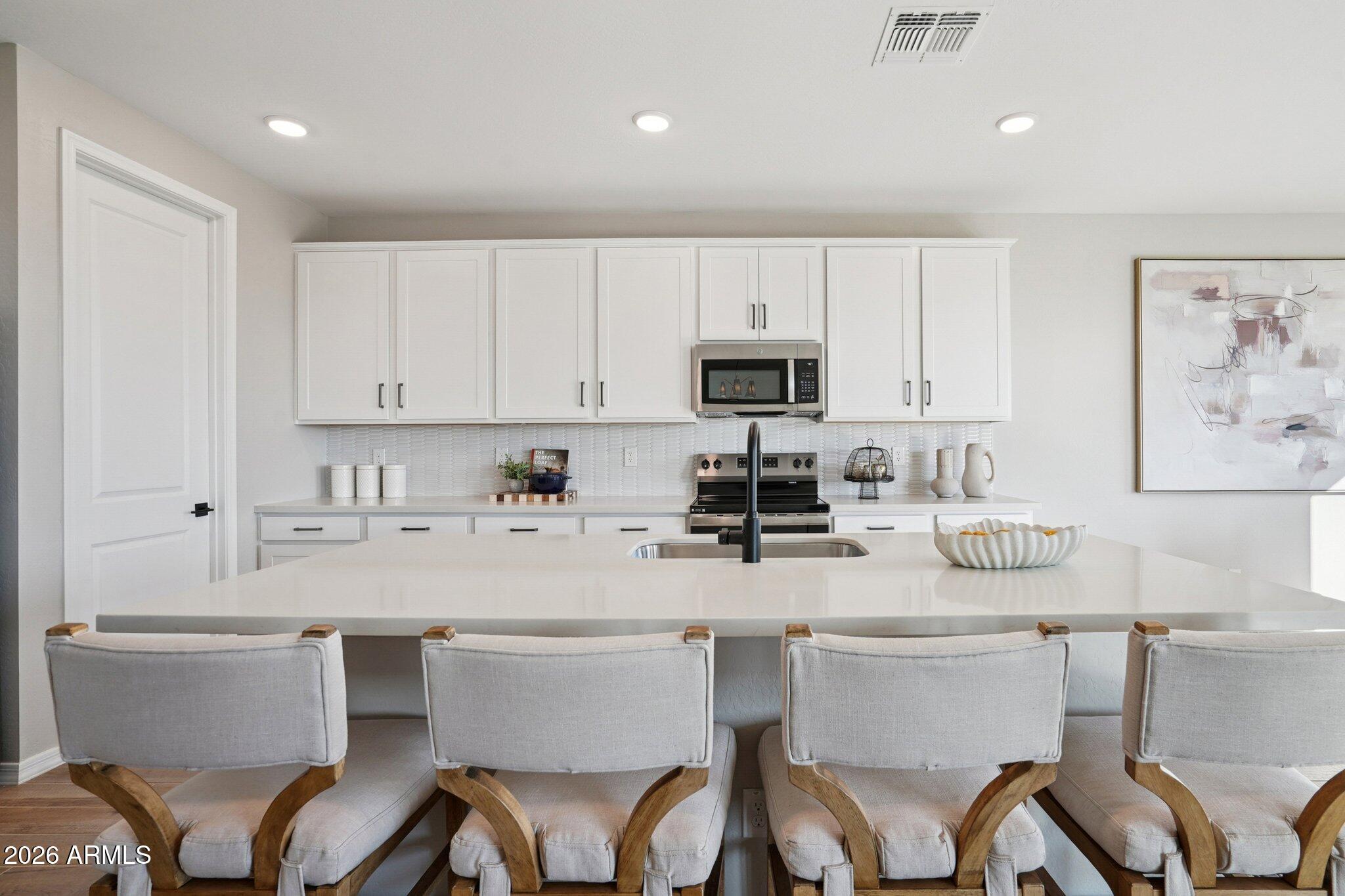 2551 E HOMESTEADER Road