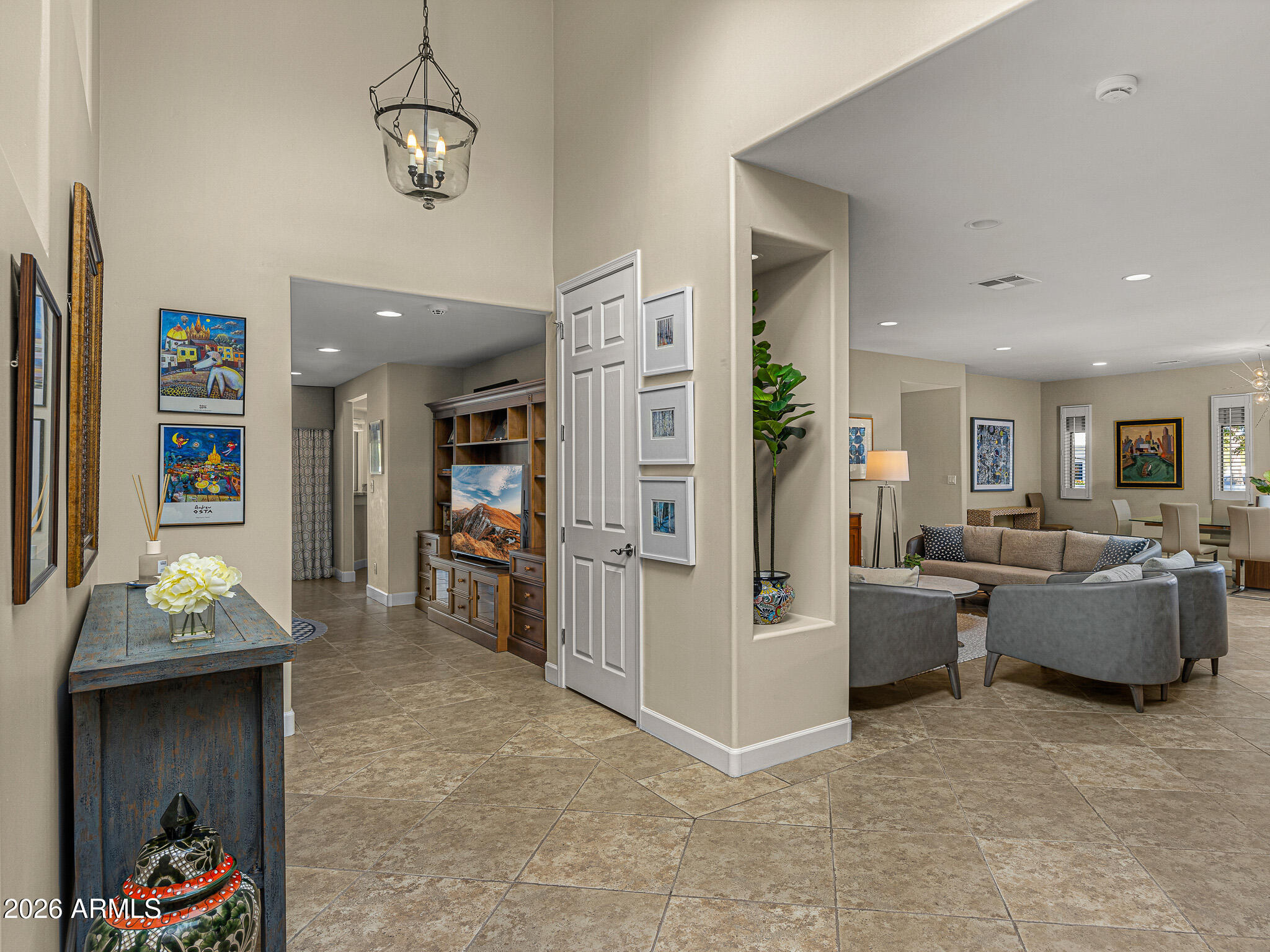 4634 E Mountain View Road