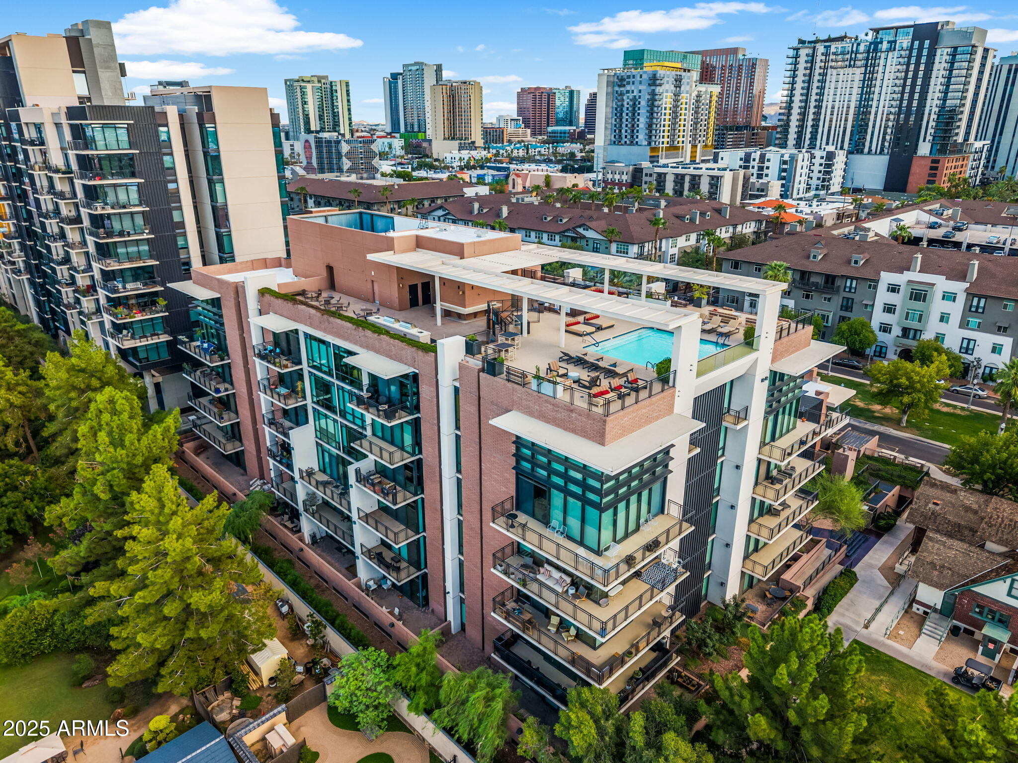 208 W PORTLAND Street 662