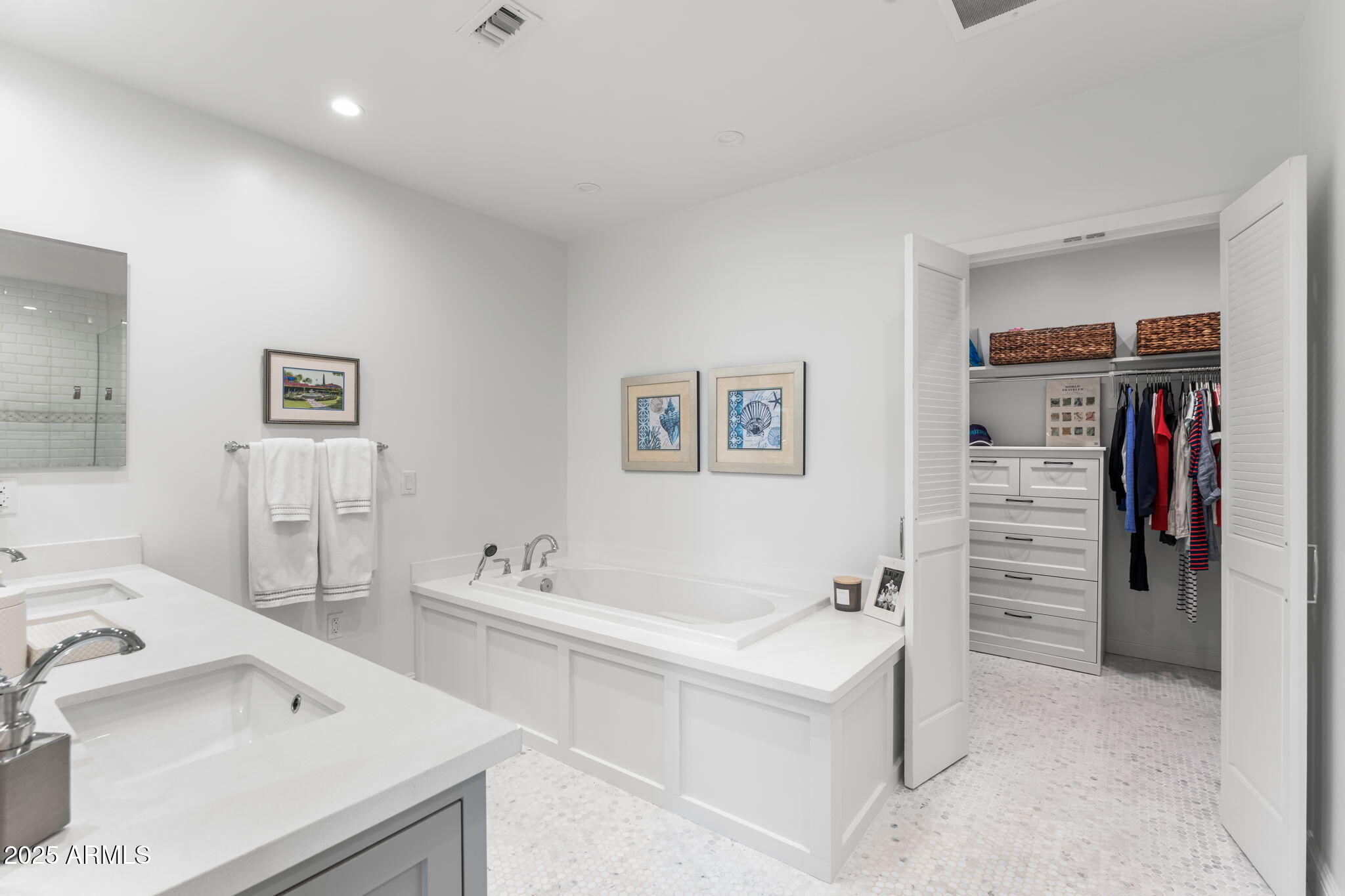 208 W PORTLAND Street 662