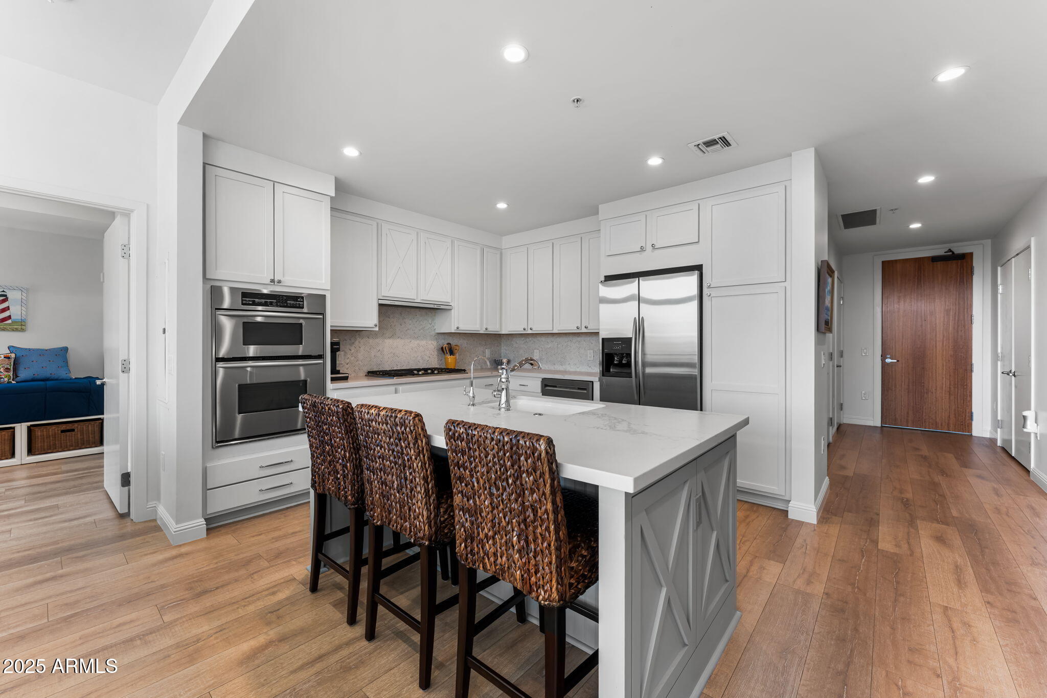 208 W PORTLAND Street 662