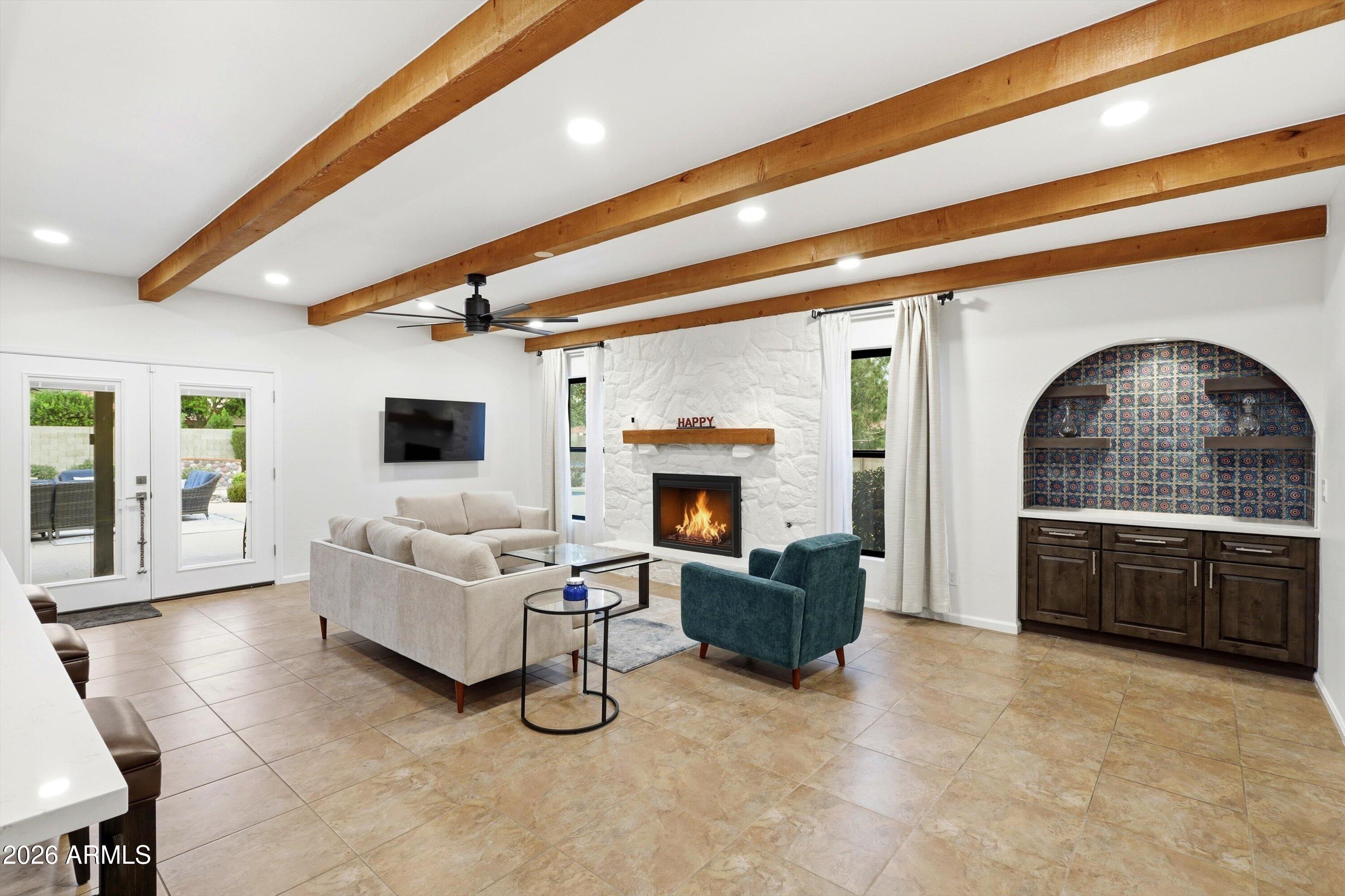 5234 E PARADISE Drive