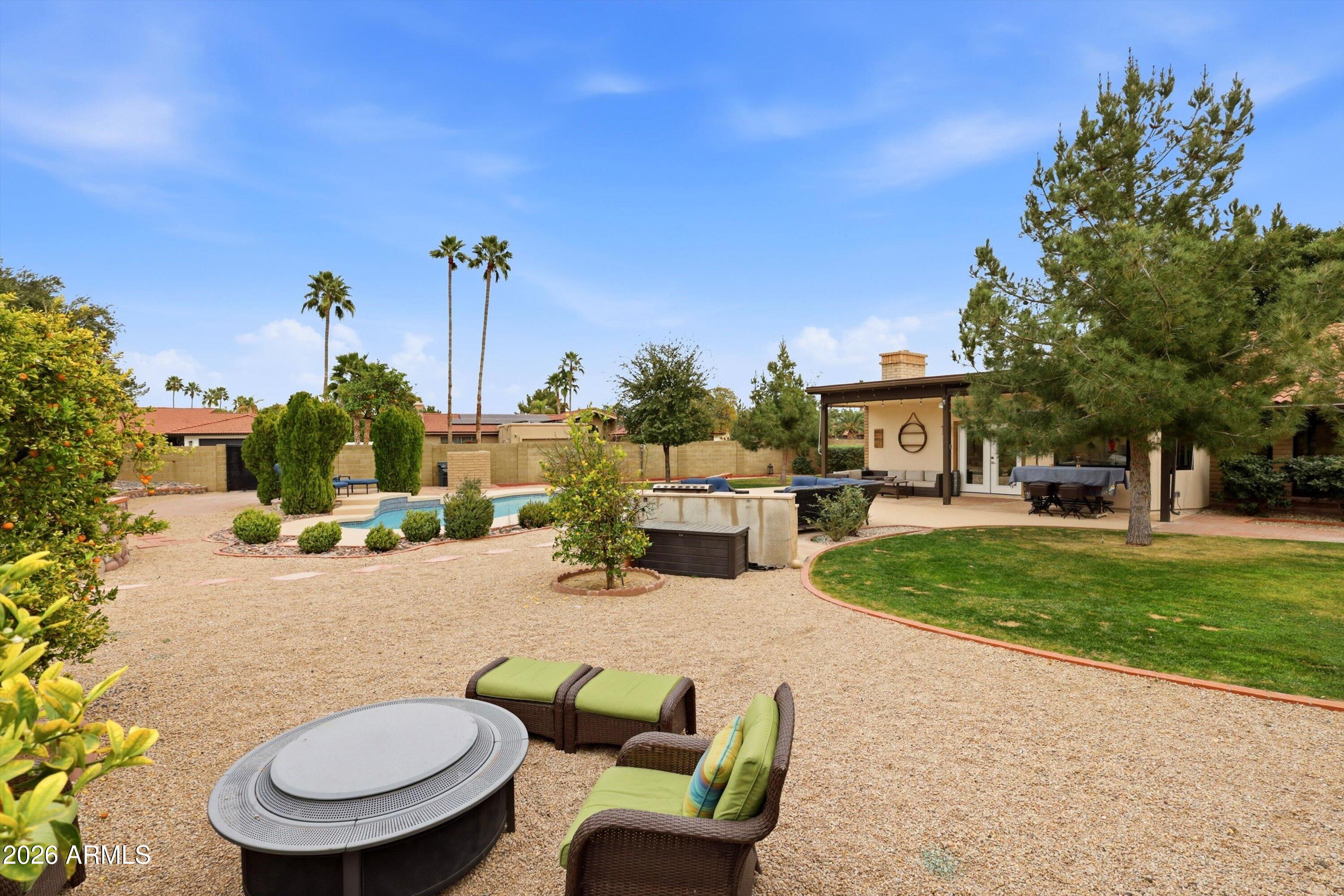 5234 E PARADISE Drive