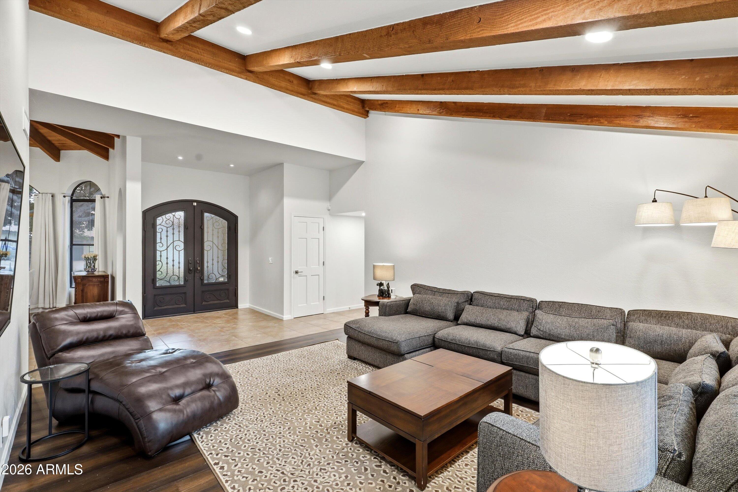 5234 E PARADISE Drive