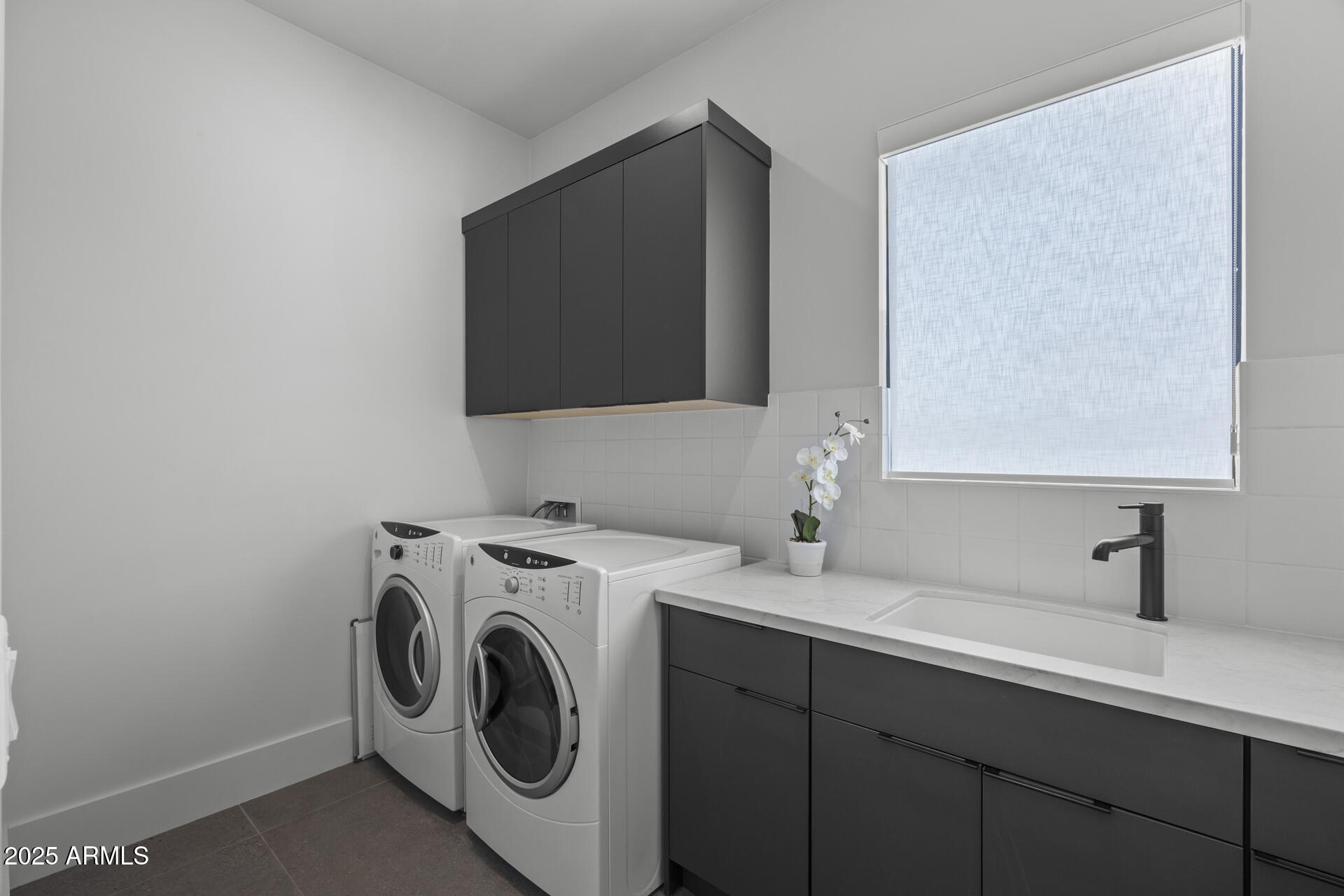 8520 E CACTUS WREN Road