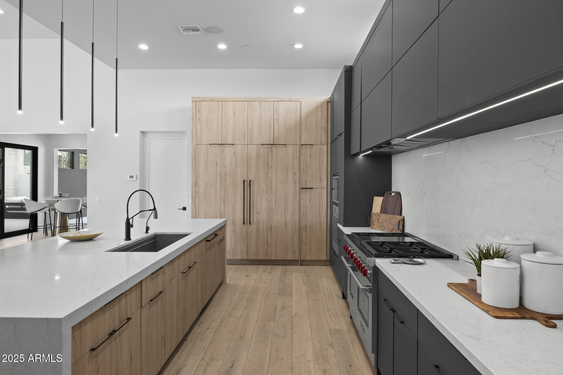 8520 E CACTUS WREN Road