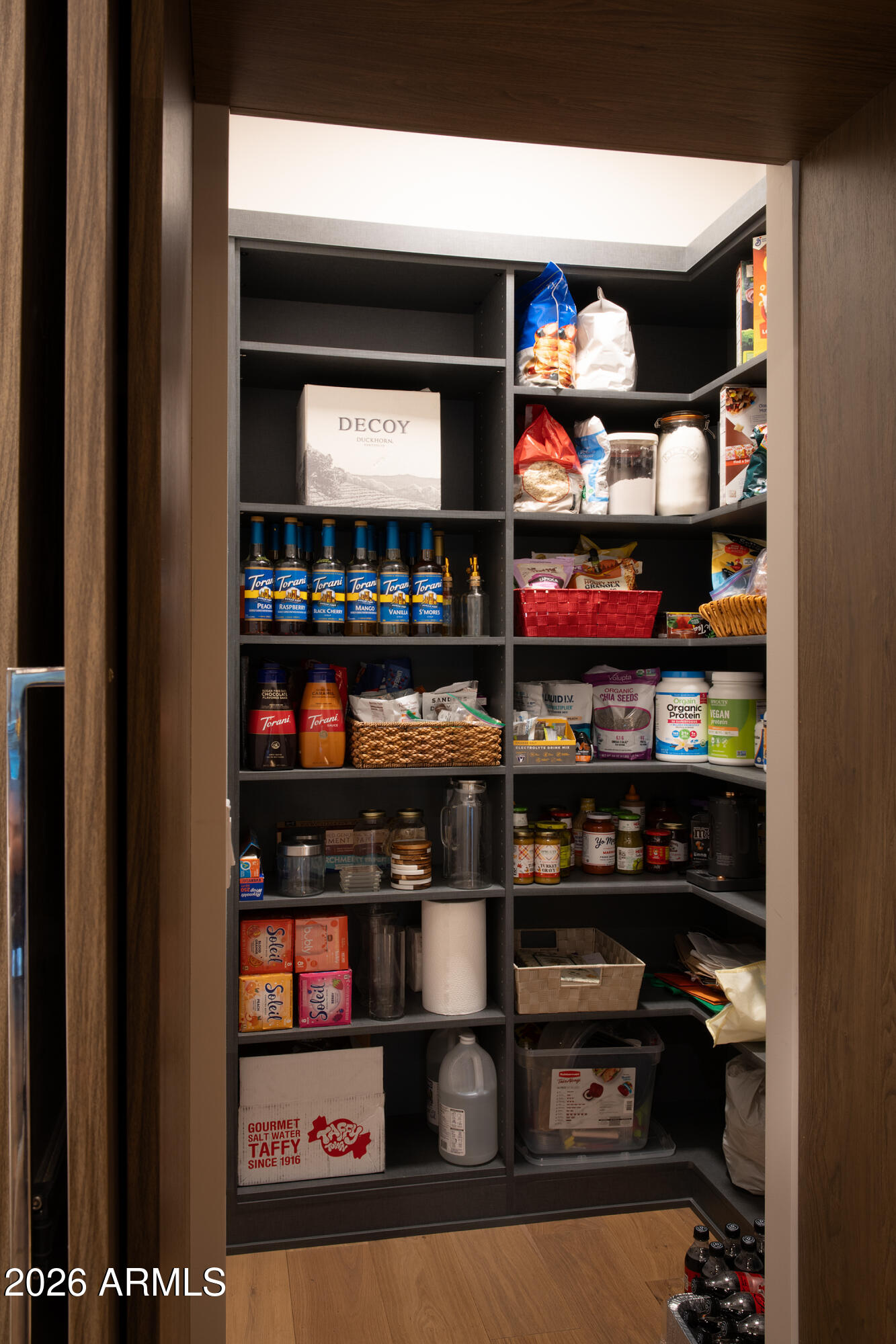 7052 E IVYGLEN Circle