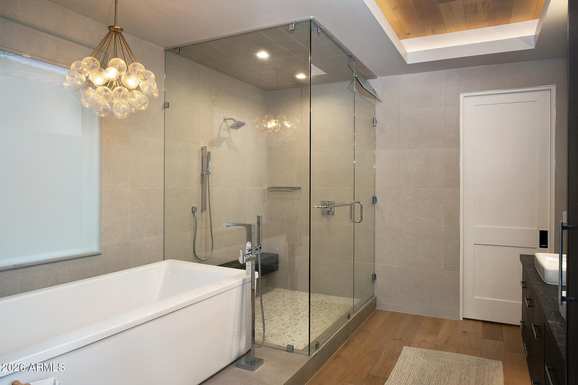 7052 E IVYGLEN Circle